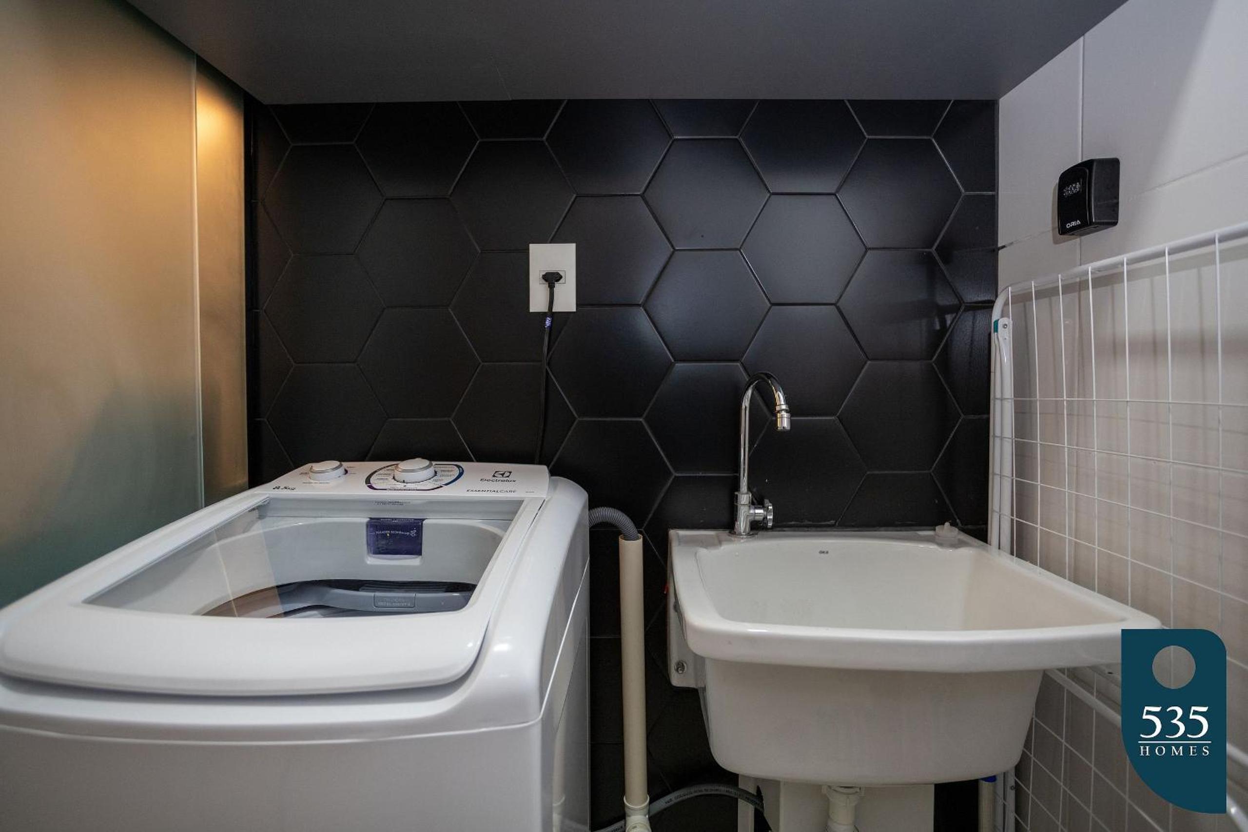 Apartamento no Condomínio Barra 535