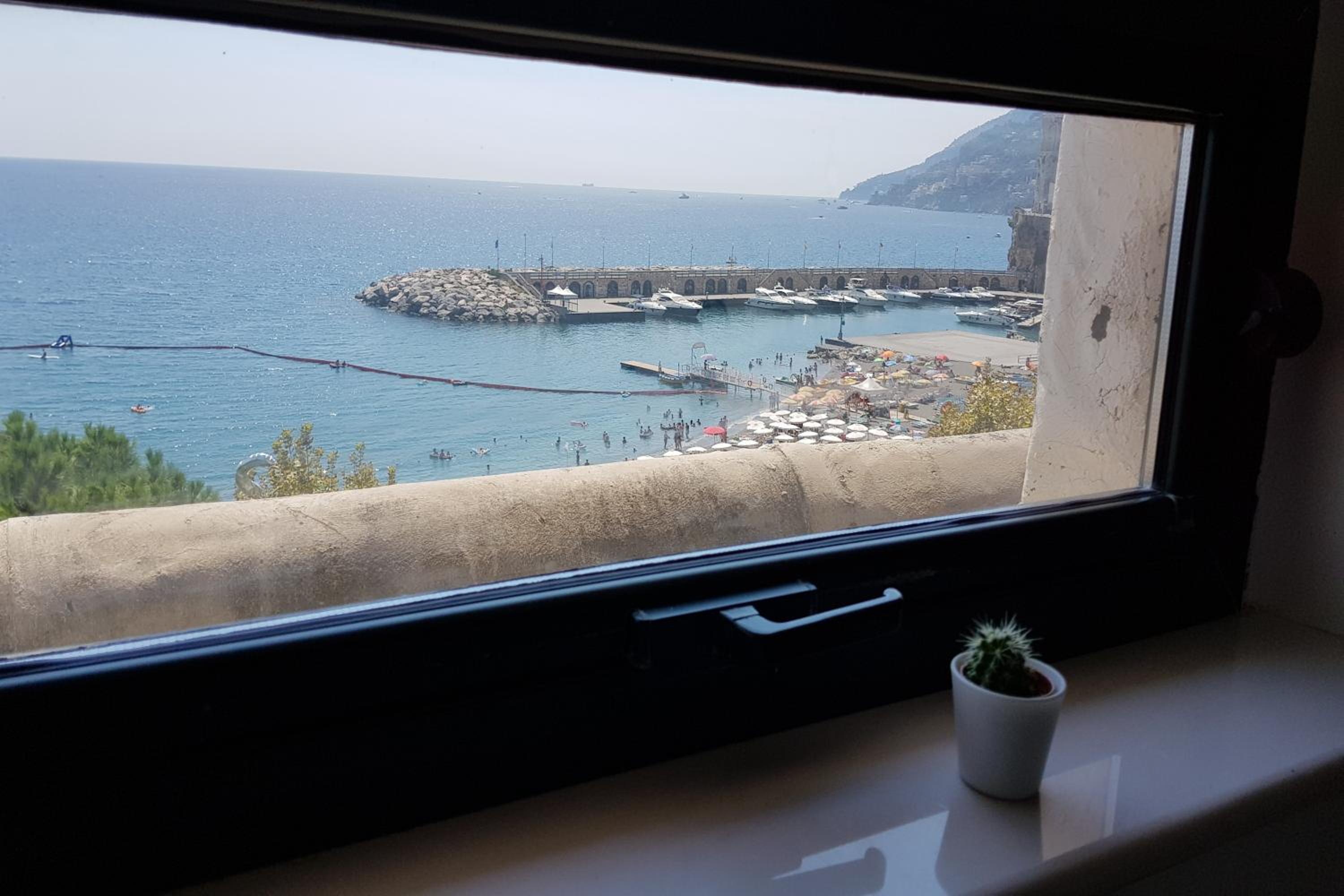 Un oblò sul mare