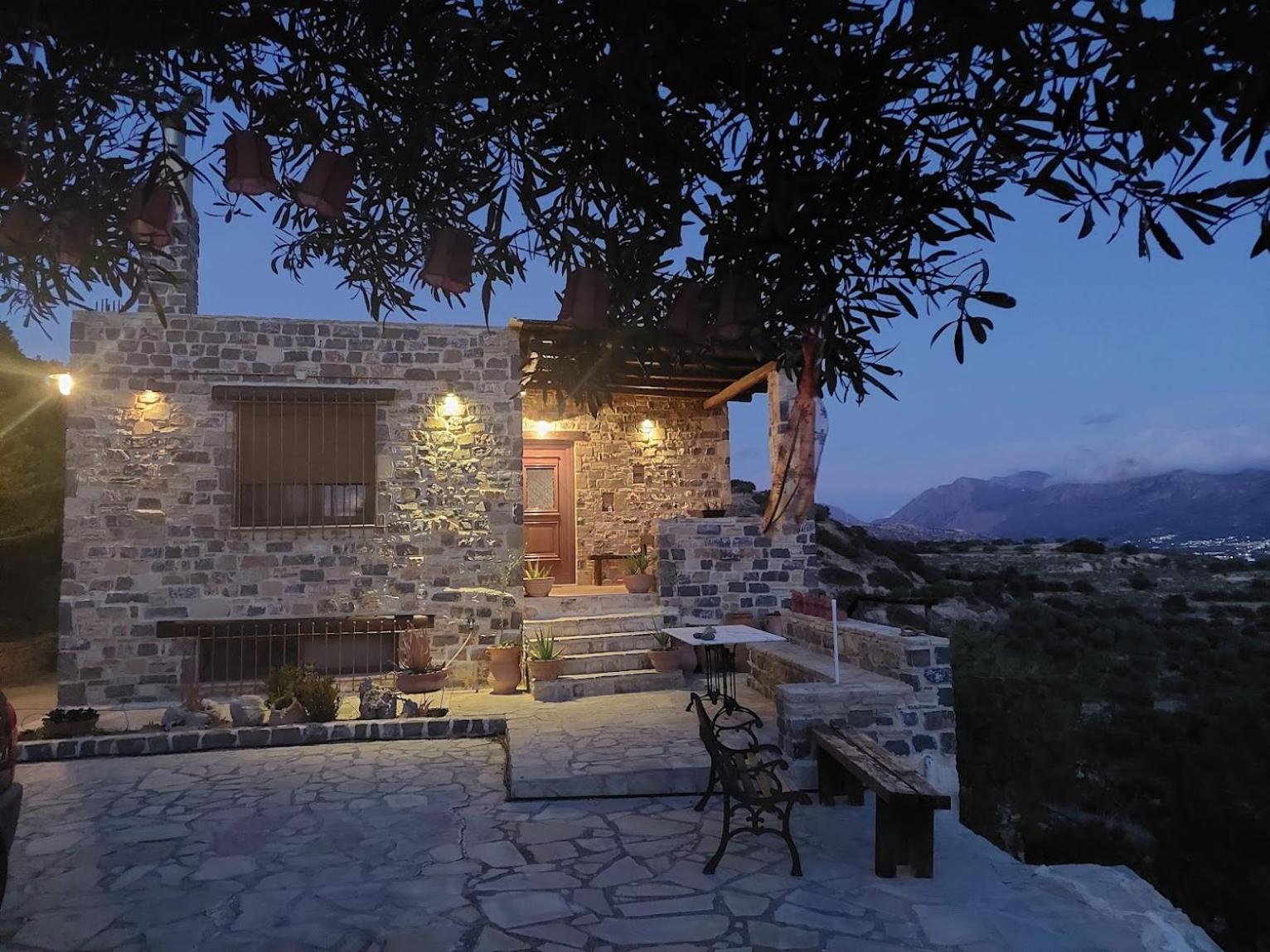 Evenos Stone Villa photo 2