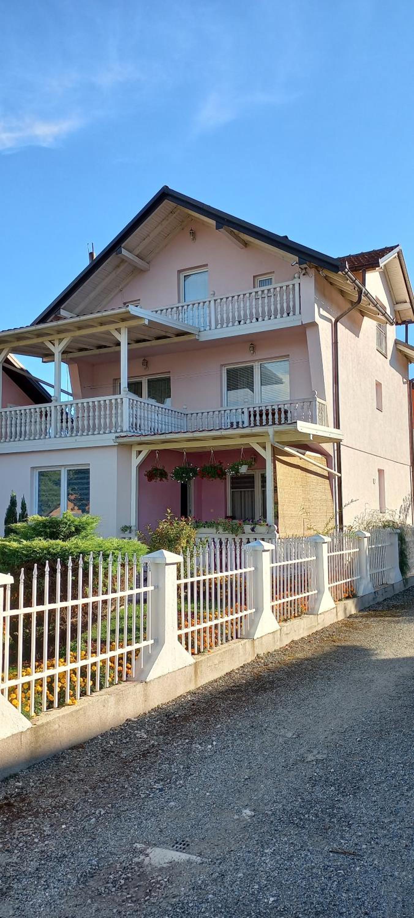 Holiday Home Peaceful Retreat