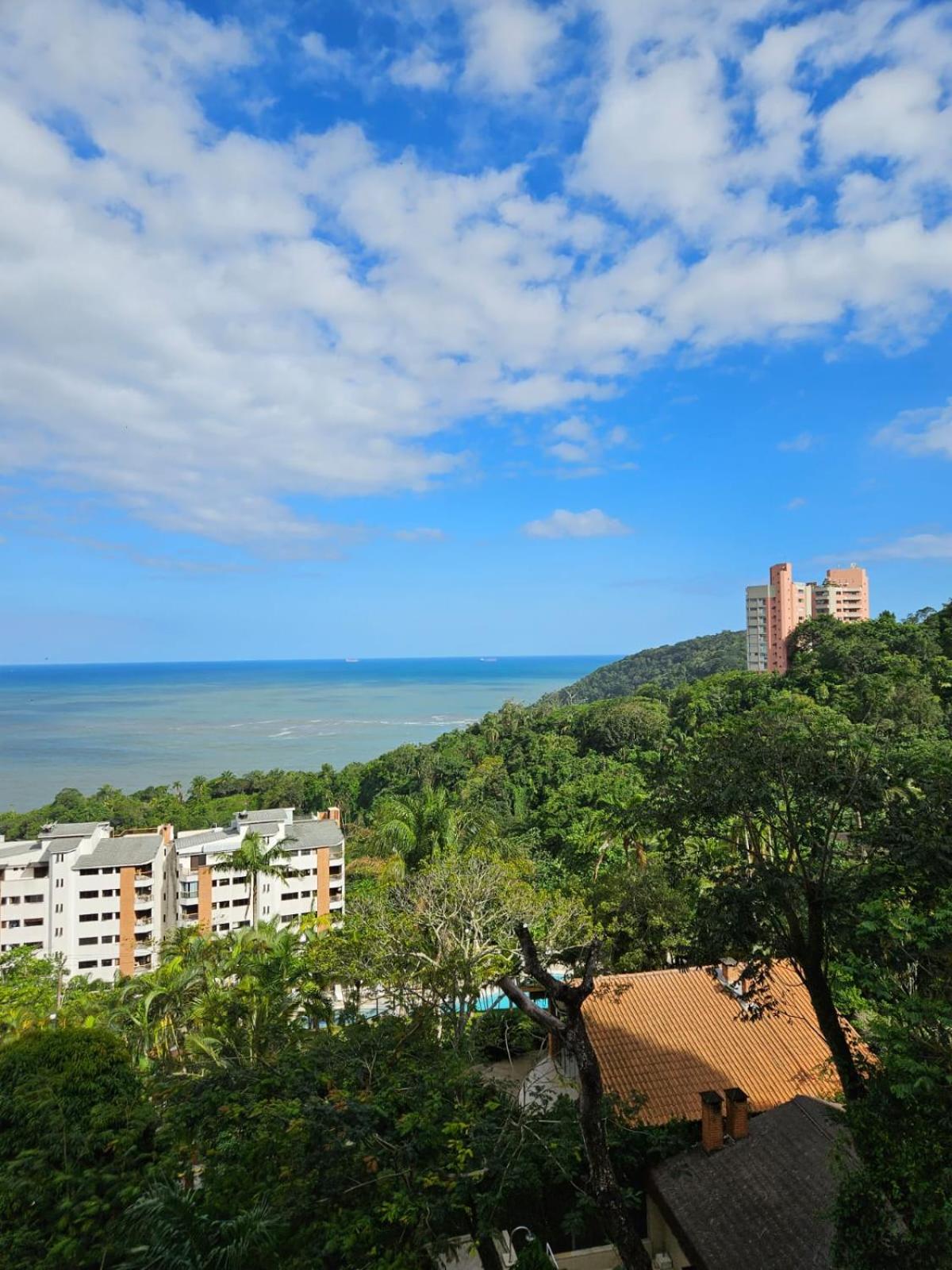4 Suítes - vista para o mar com praia privativa no Guarujá