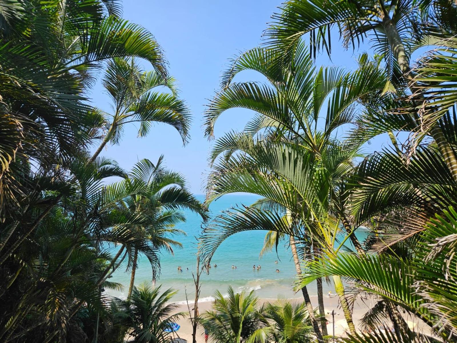 4 Suítes - vista para o mar com praia privativa no Guarujá
