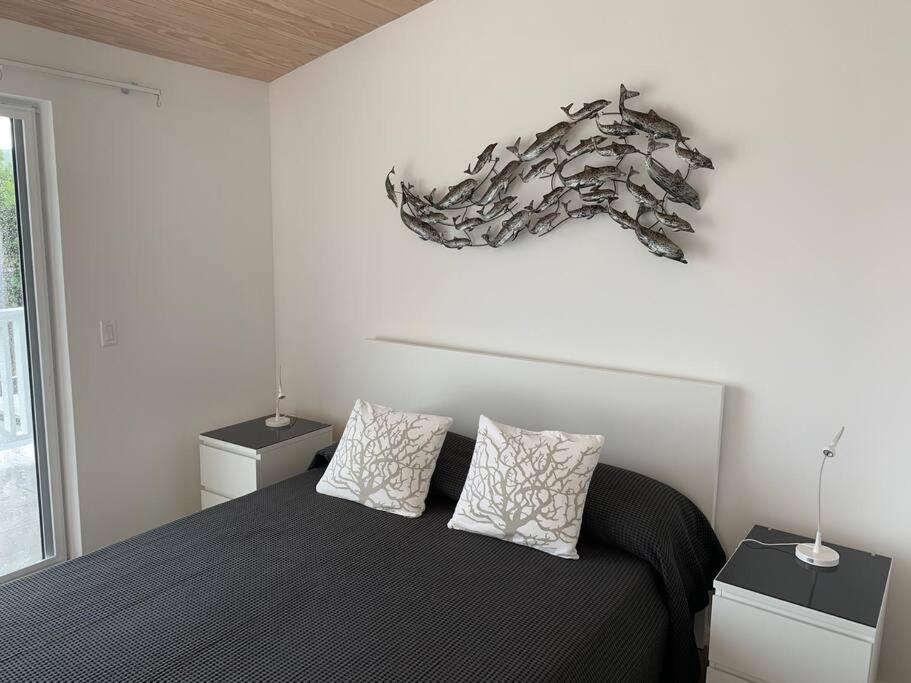 Luxury Waterfront Villa 249C Starlink Wifi