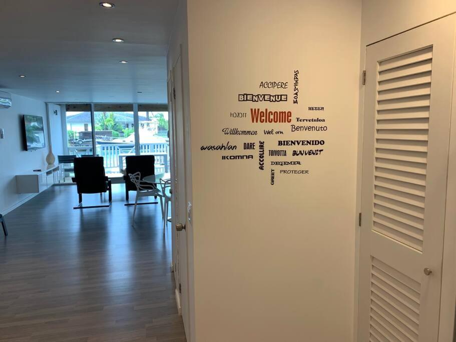 Luxury Waterfront Villa 249C Starlink Wifi