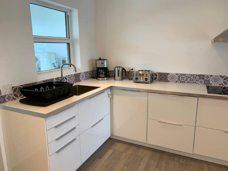 Luxury Waterfront Villa 249C Starlink Wifi