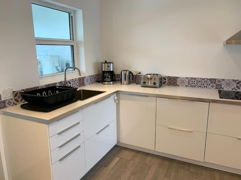 Luxury Waterfront Villa 249C Starlink Wifi