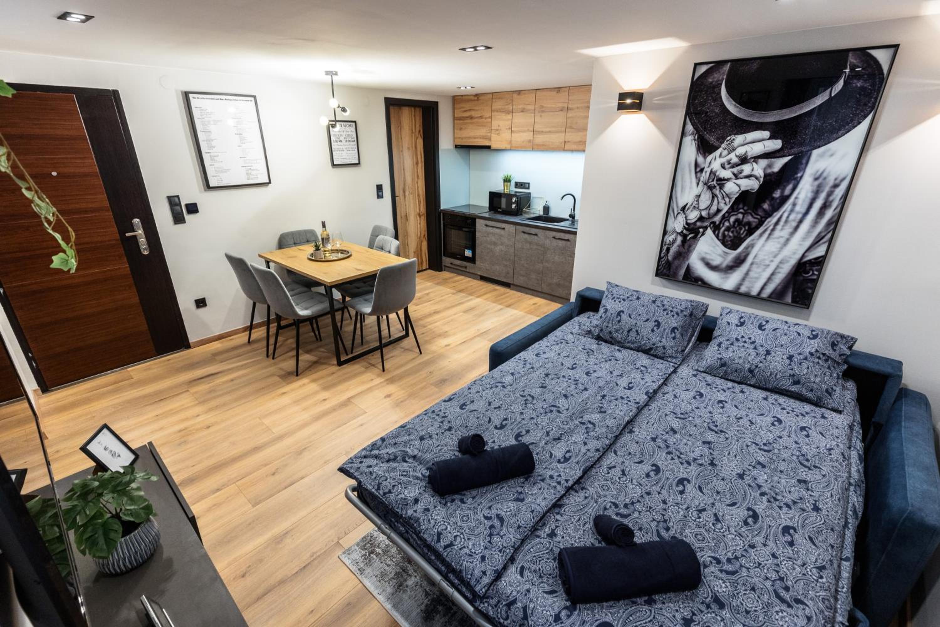 Central Luxe Residence