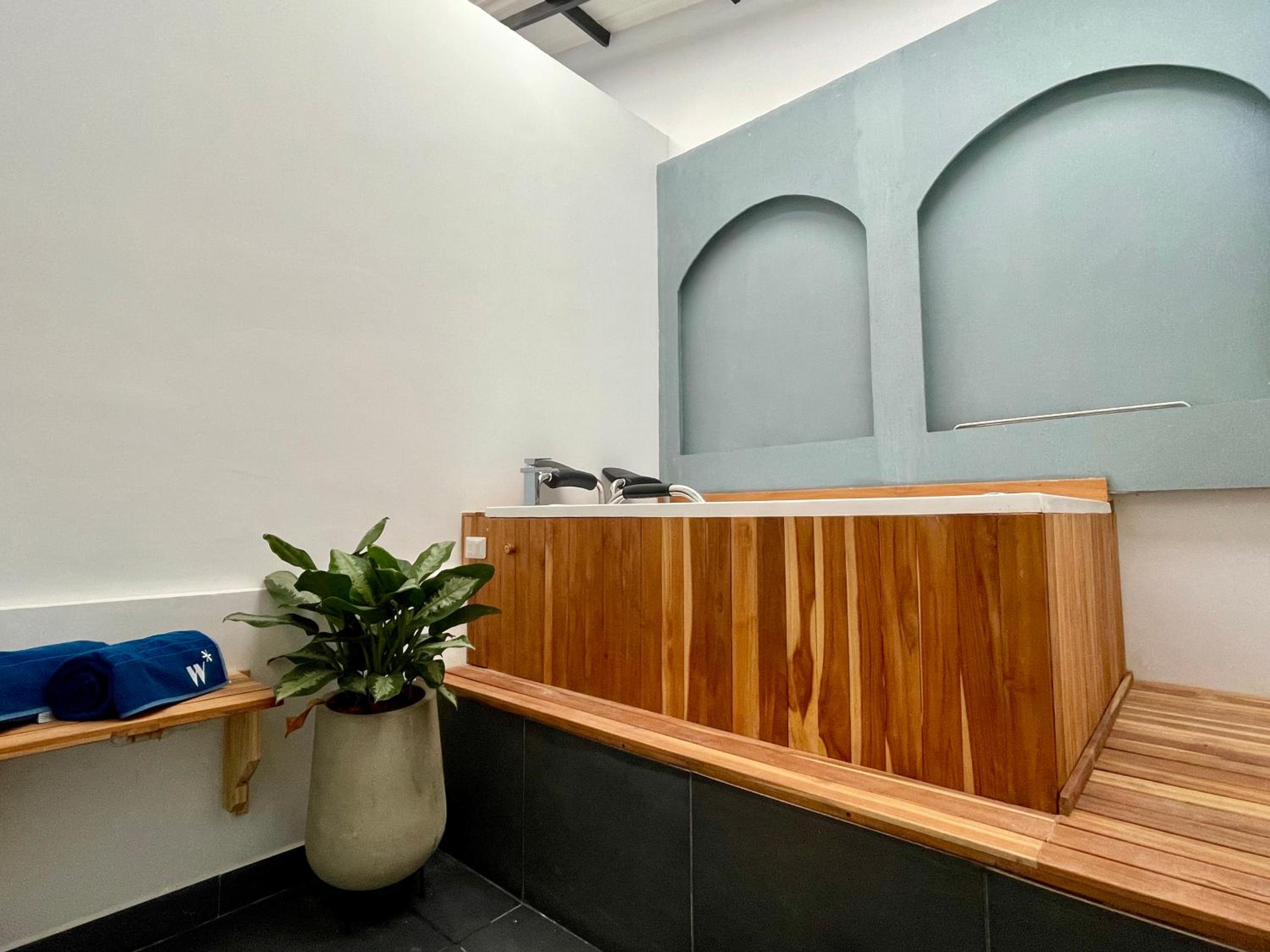 Apartments with Jacuzzi in El Poblado by Wynwood House