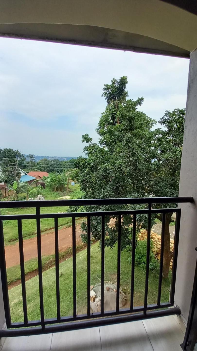 Mini Lookout Entebbe