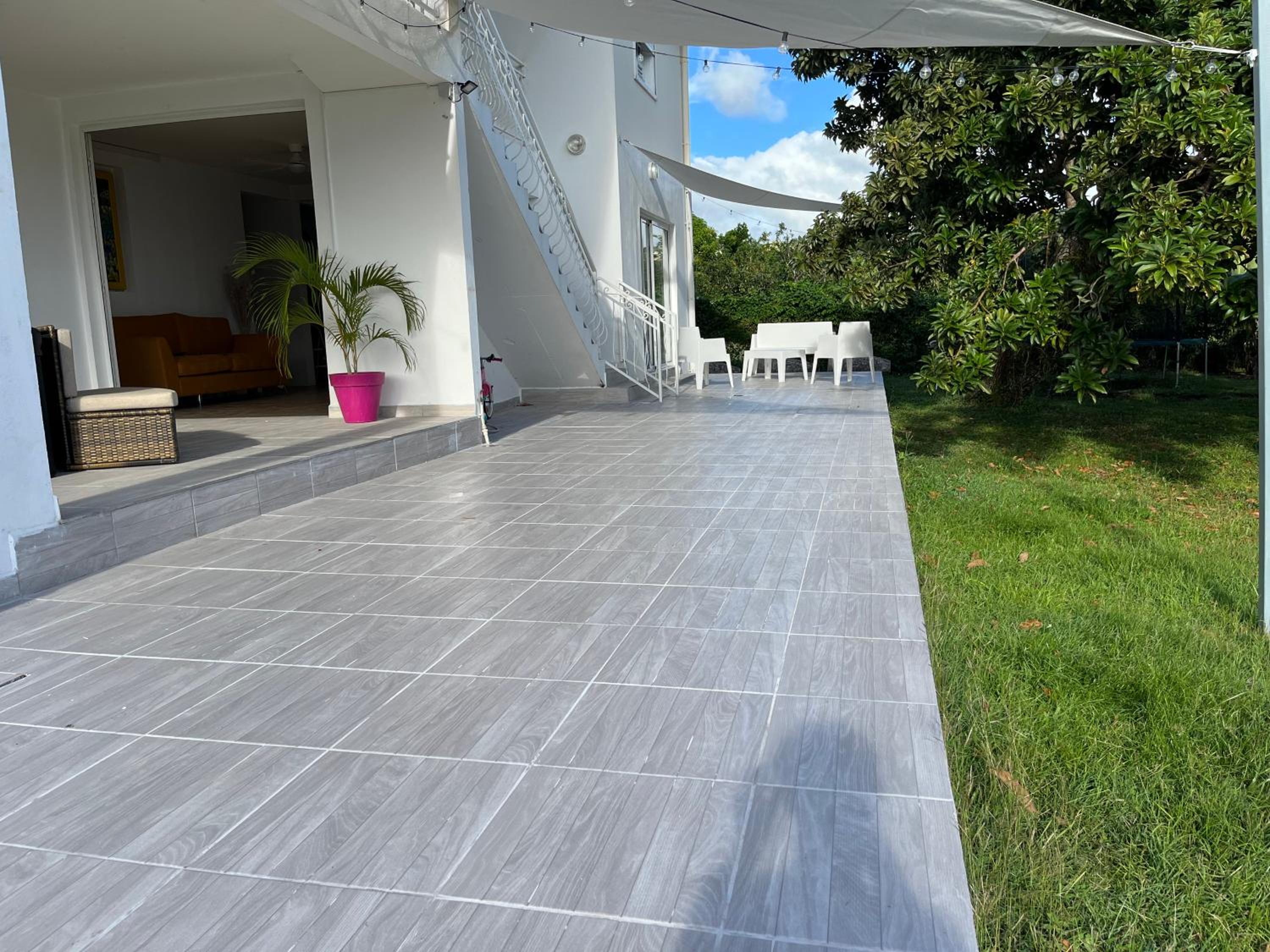 chaleureux bas de villa vue mer view 4