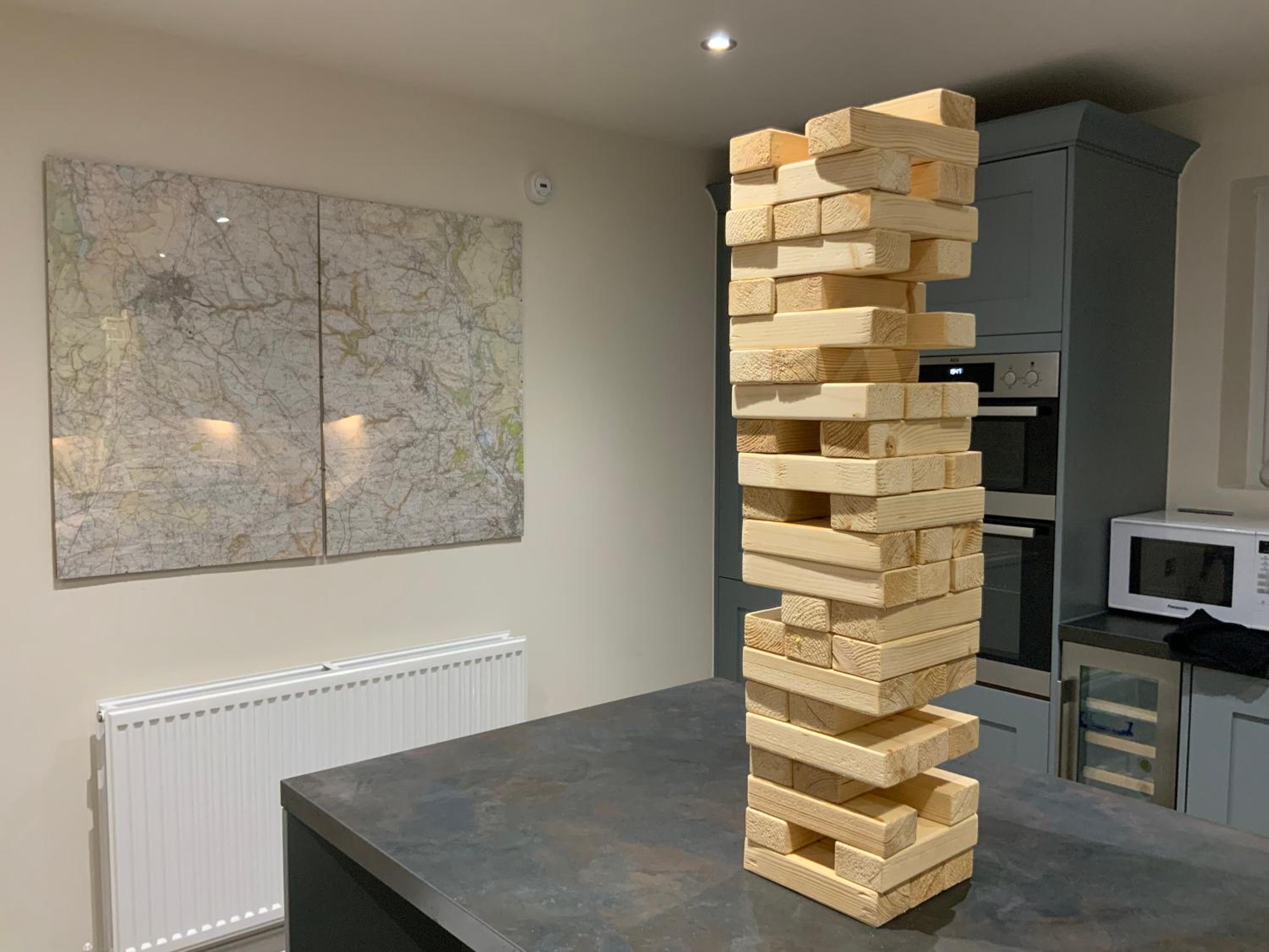 The Neal's 4 Bedroom House in Buxton Sleeps 8 view 3