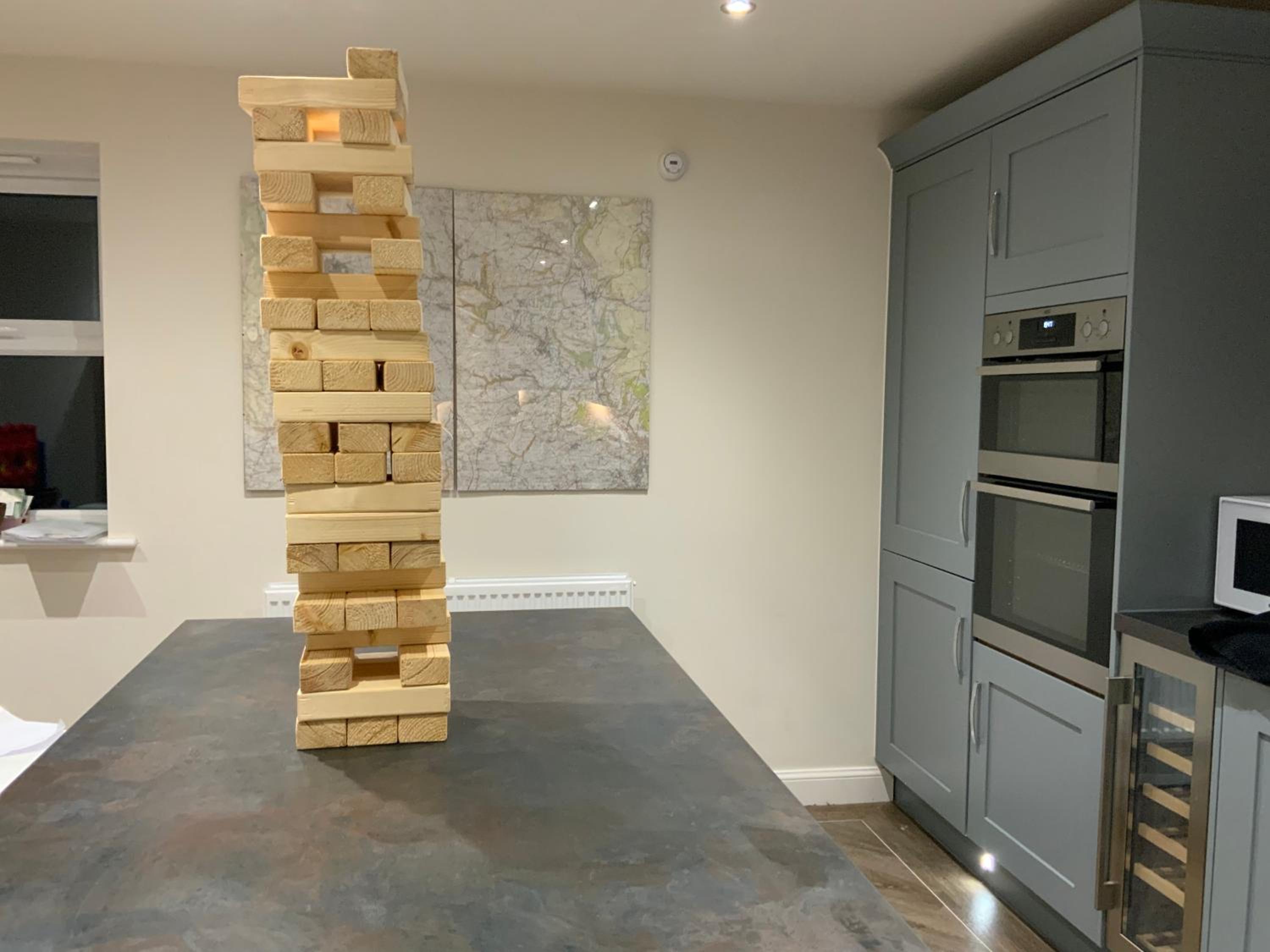 The Neal's 4 Bedroom House in Buxton Sleeps 8 view 4