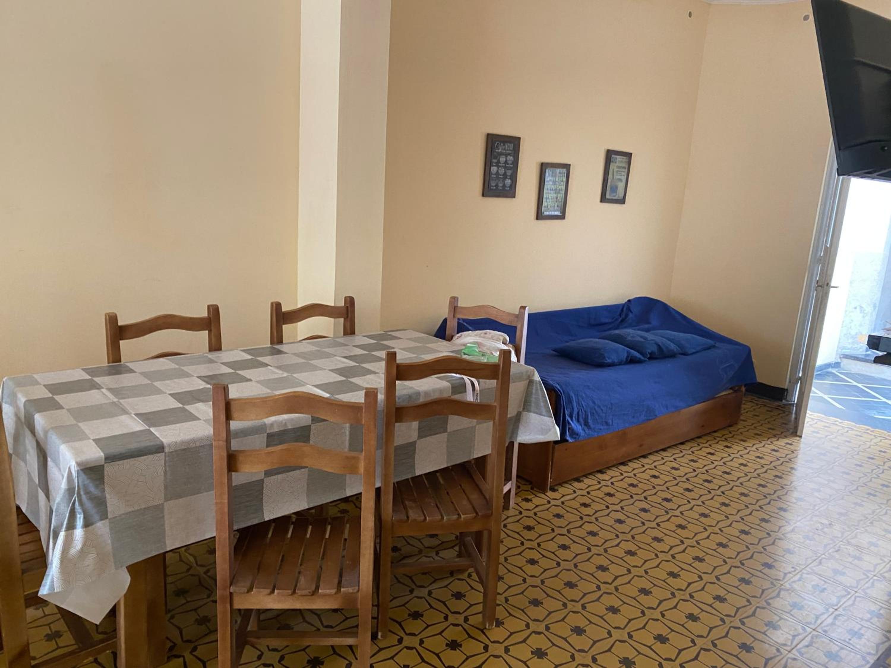 Apartamento para 8 personas frente a la plaza principal Mercedes Uruguay view 2
