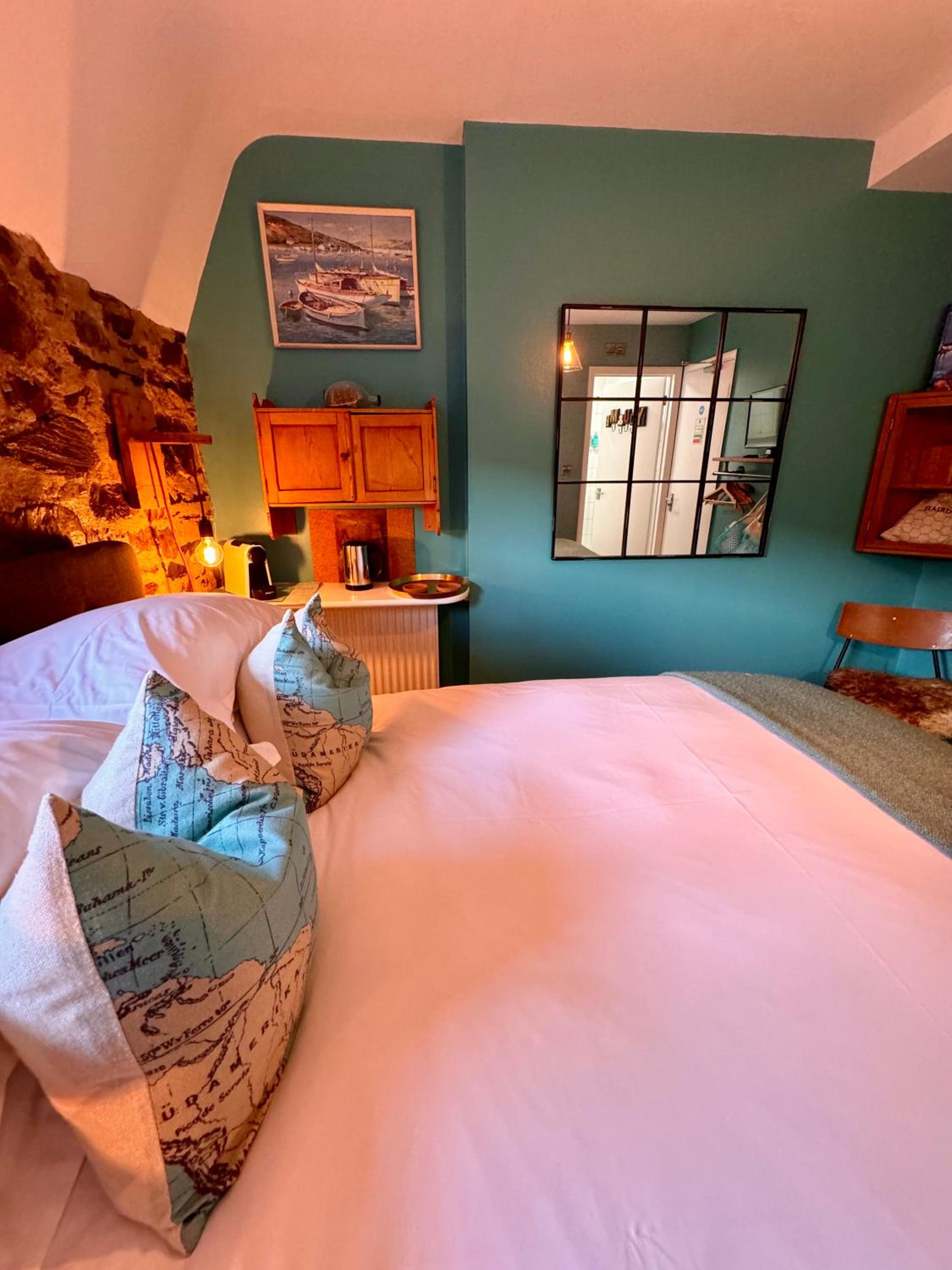 Brightham House - Exclusively for Adults