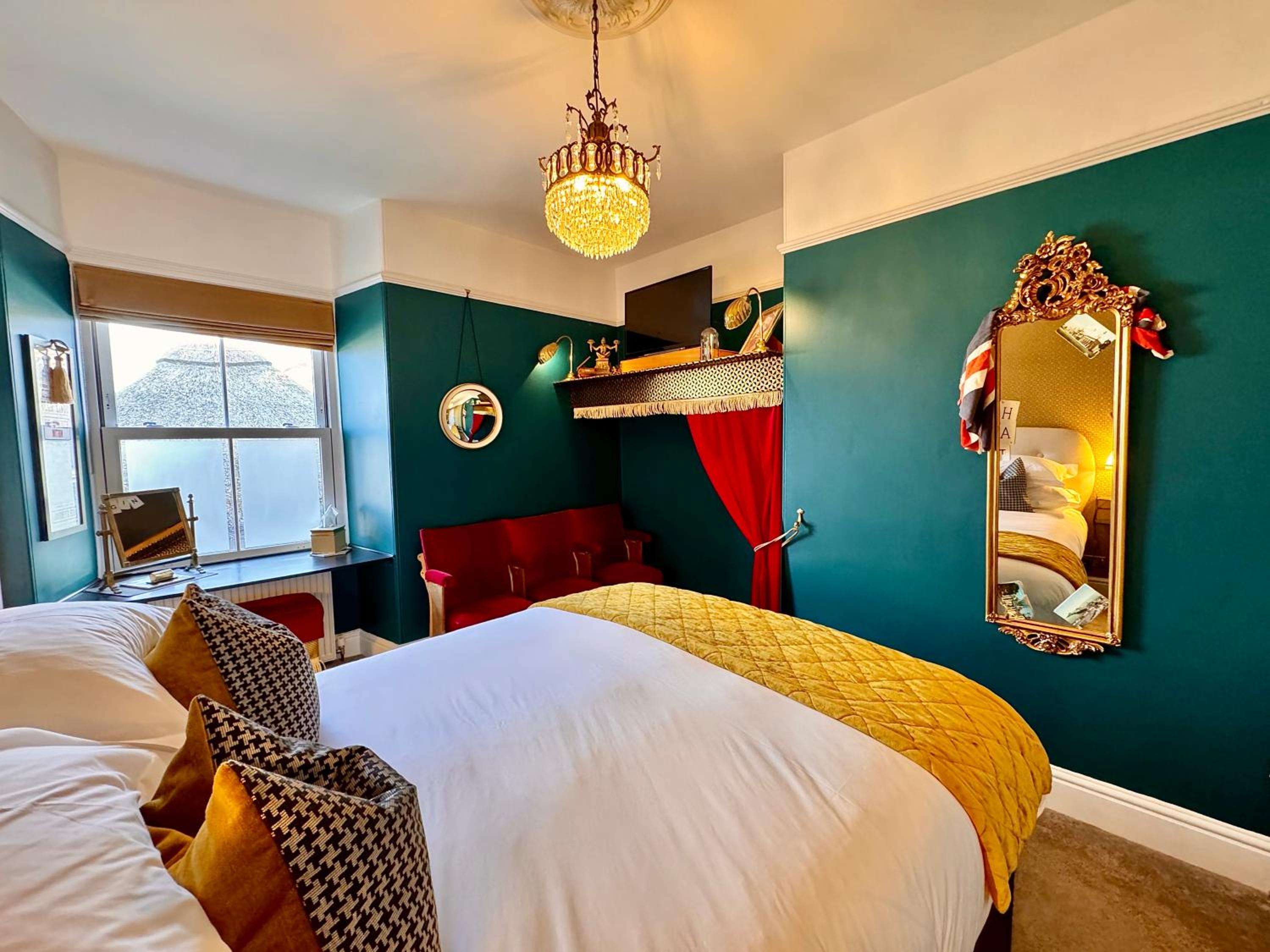 Brightham House - Exclusively for Adults