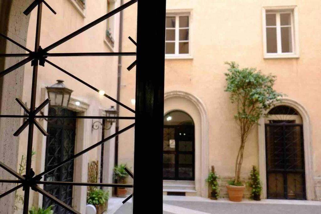 Beautiful apartment next to Piazza Di Spagna