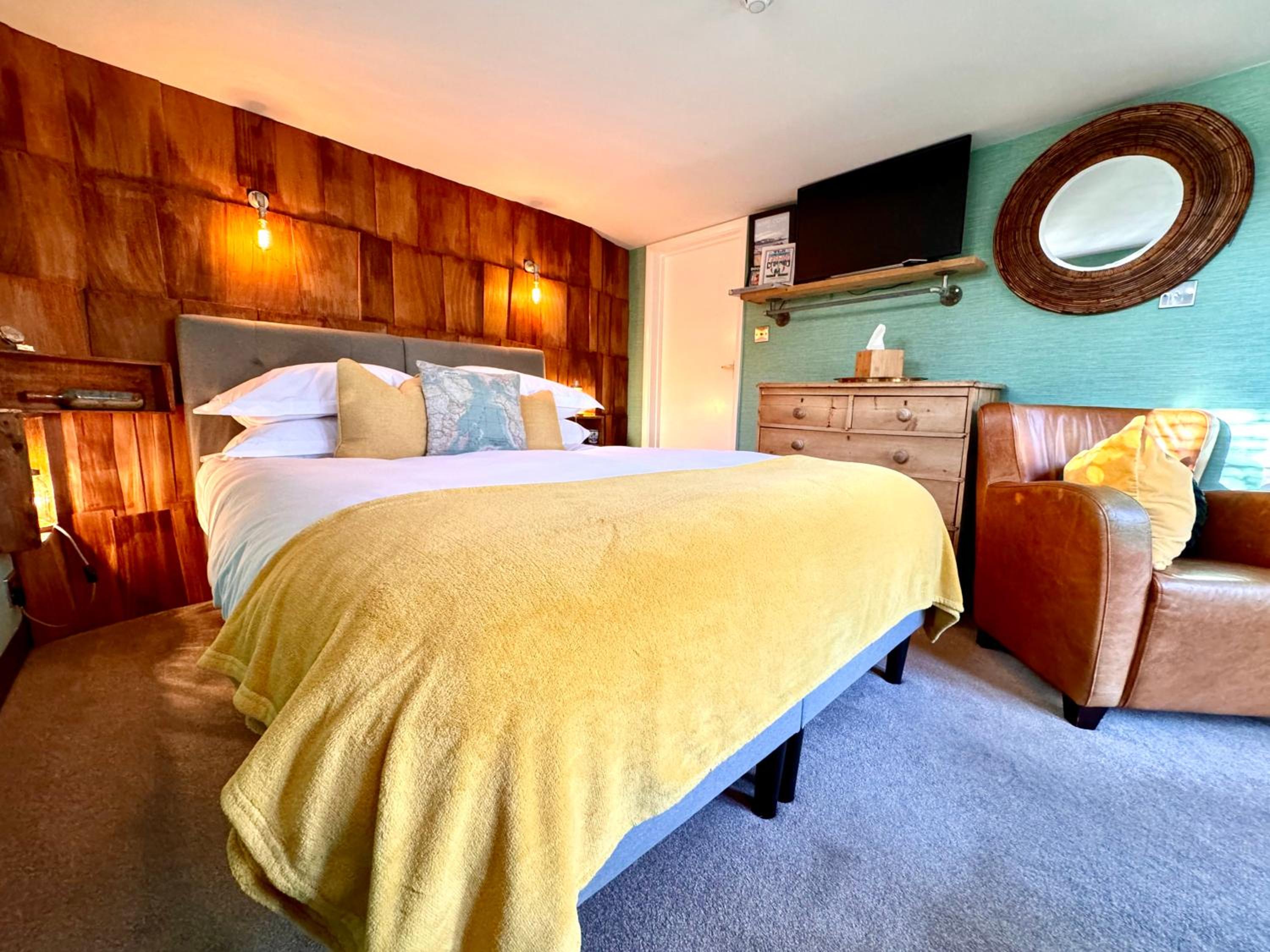 Brightham House - Exclusively for Adults