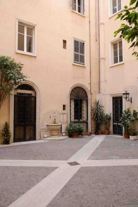 Beautiful apartment next to Piazza Di Spagna
