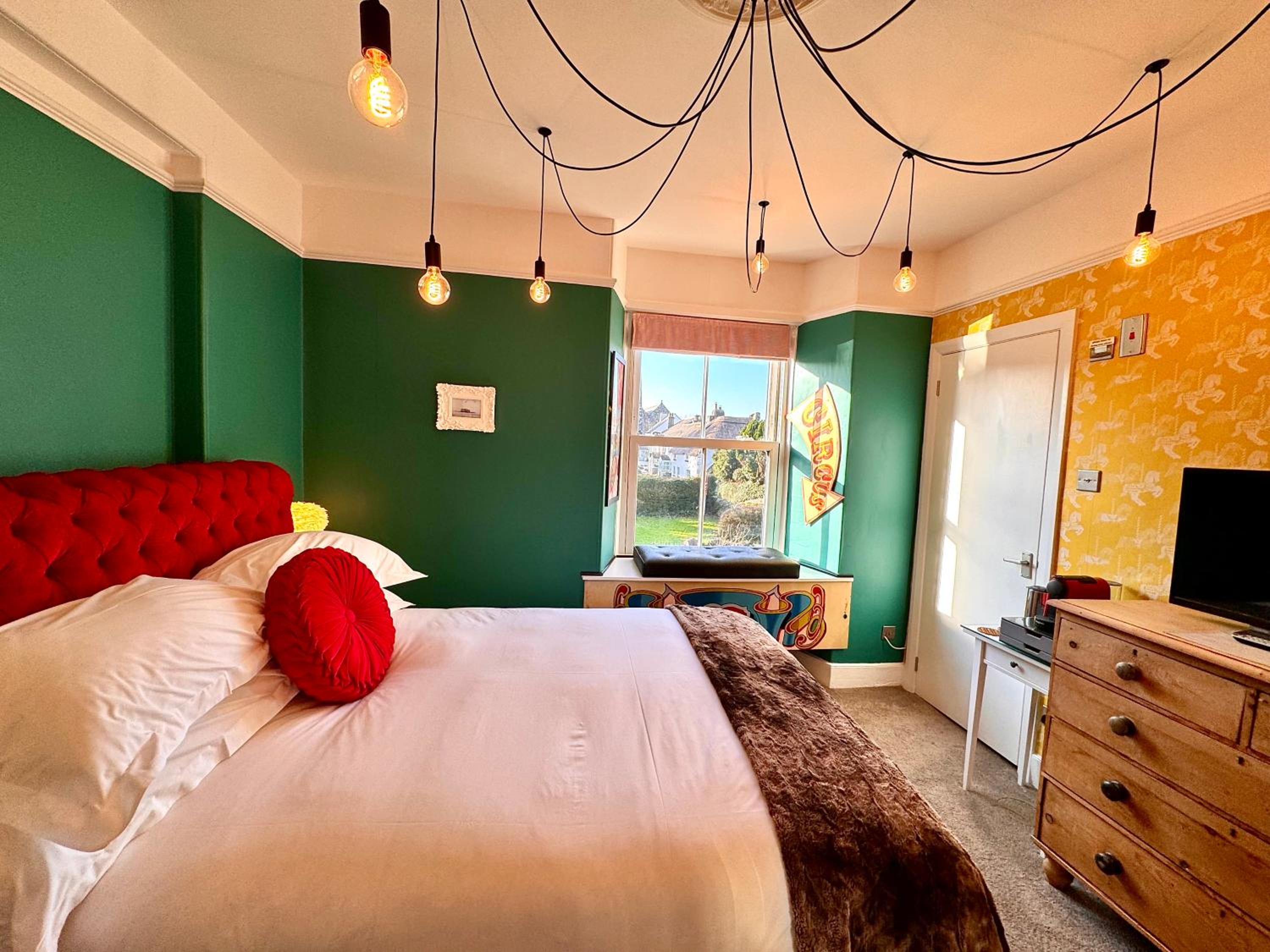 Brightham House - Exclusively for Adults