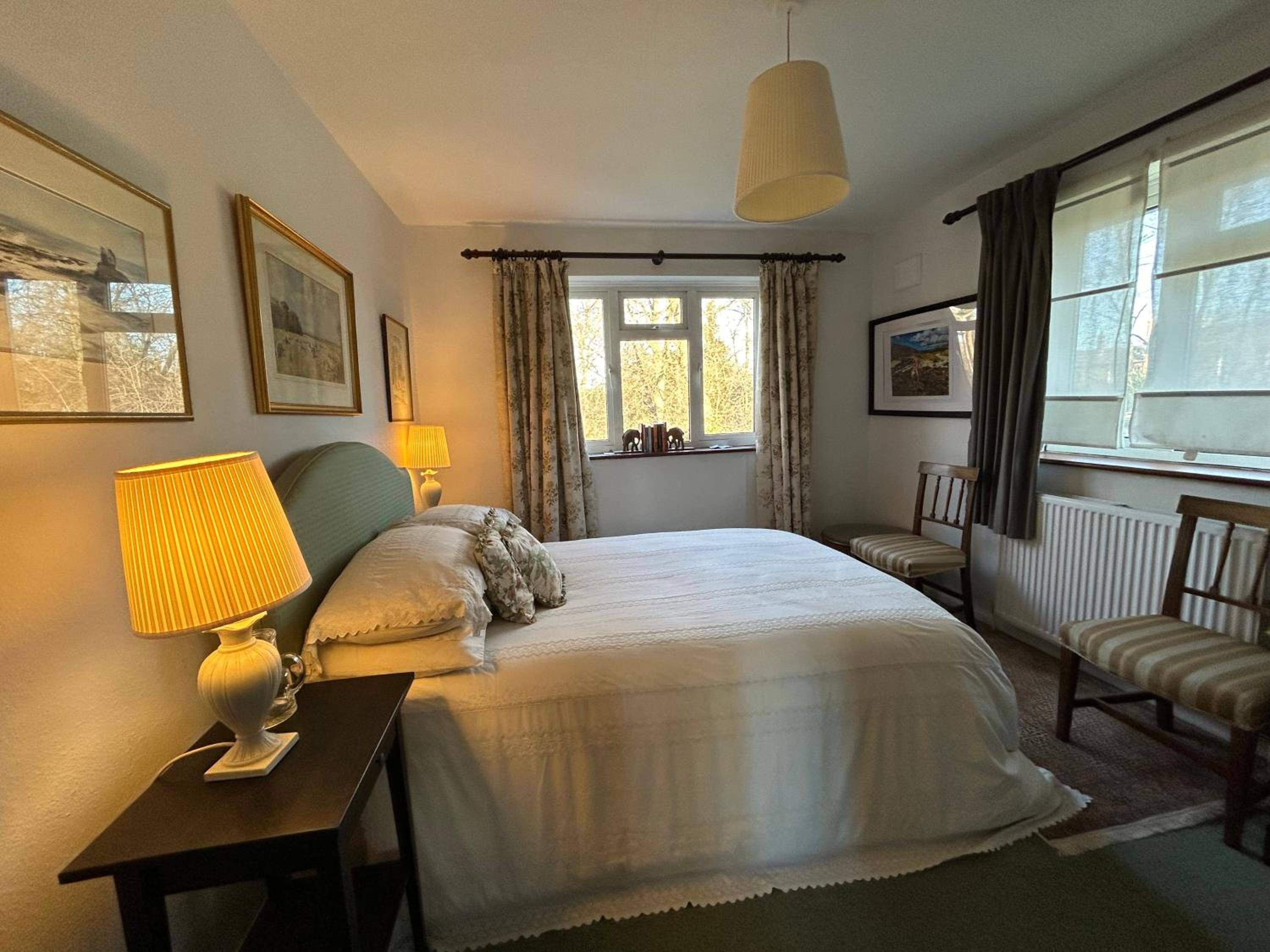 Wimbledon village and tennis photo 4