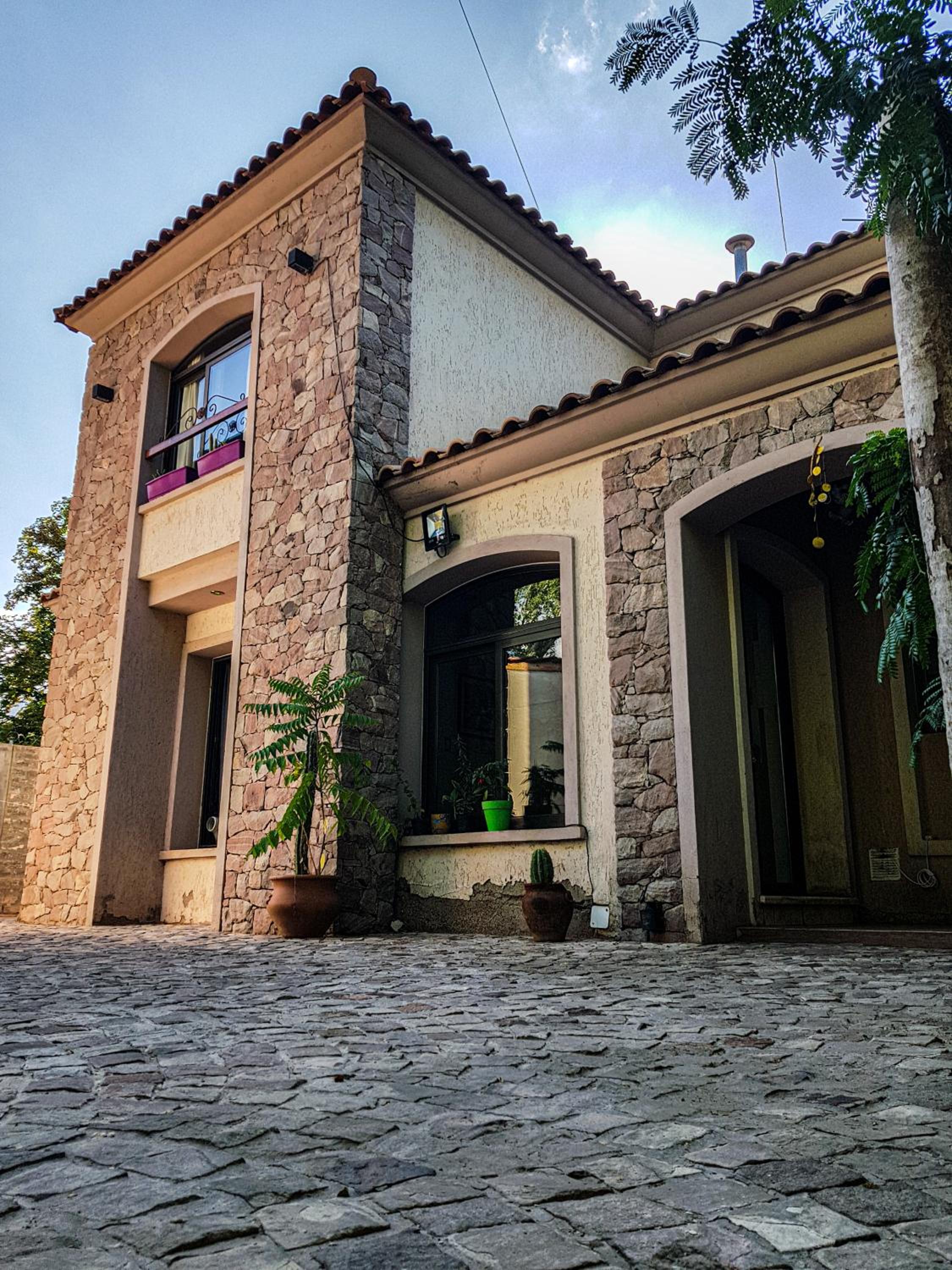 Quinta family house