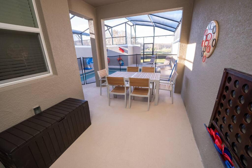 TH 4Br walking distance to club 1 view 4