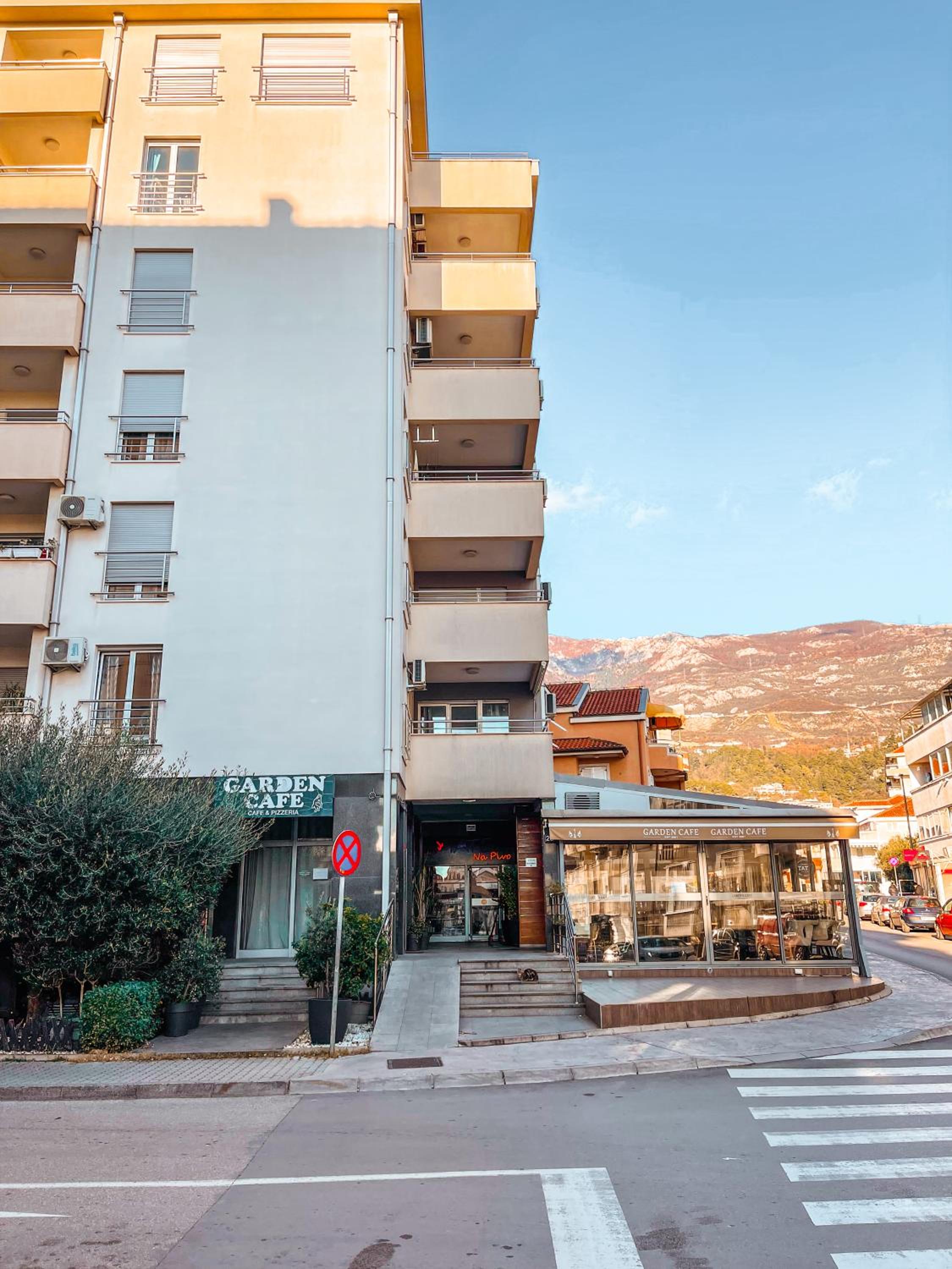 AvR Garden Budva