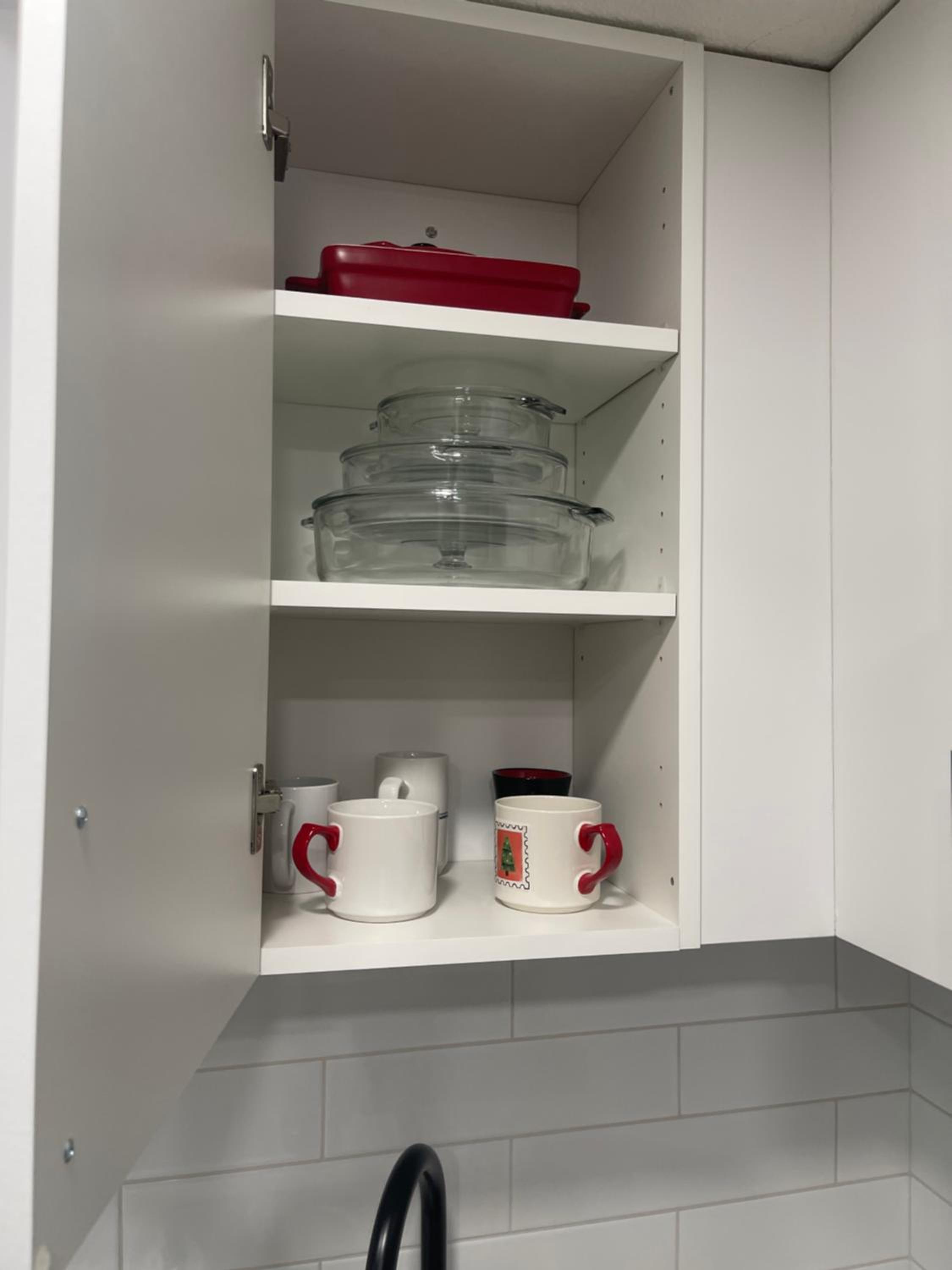 Stylish 2 Bedroom suite in SW Edmonton close to Windermere and Edmonton International Airport