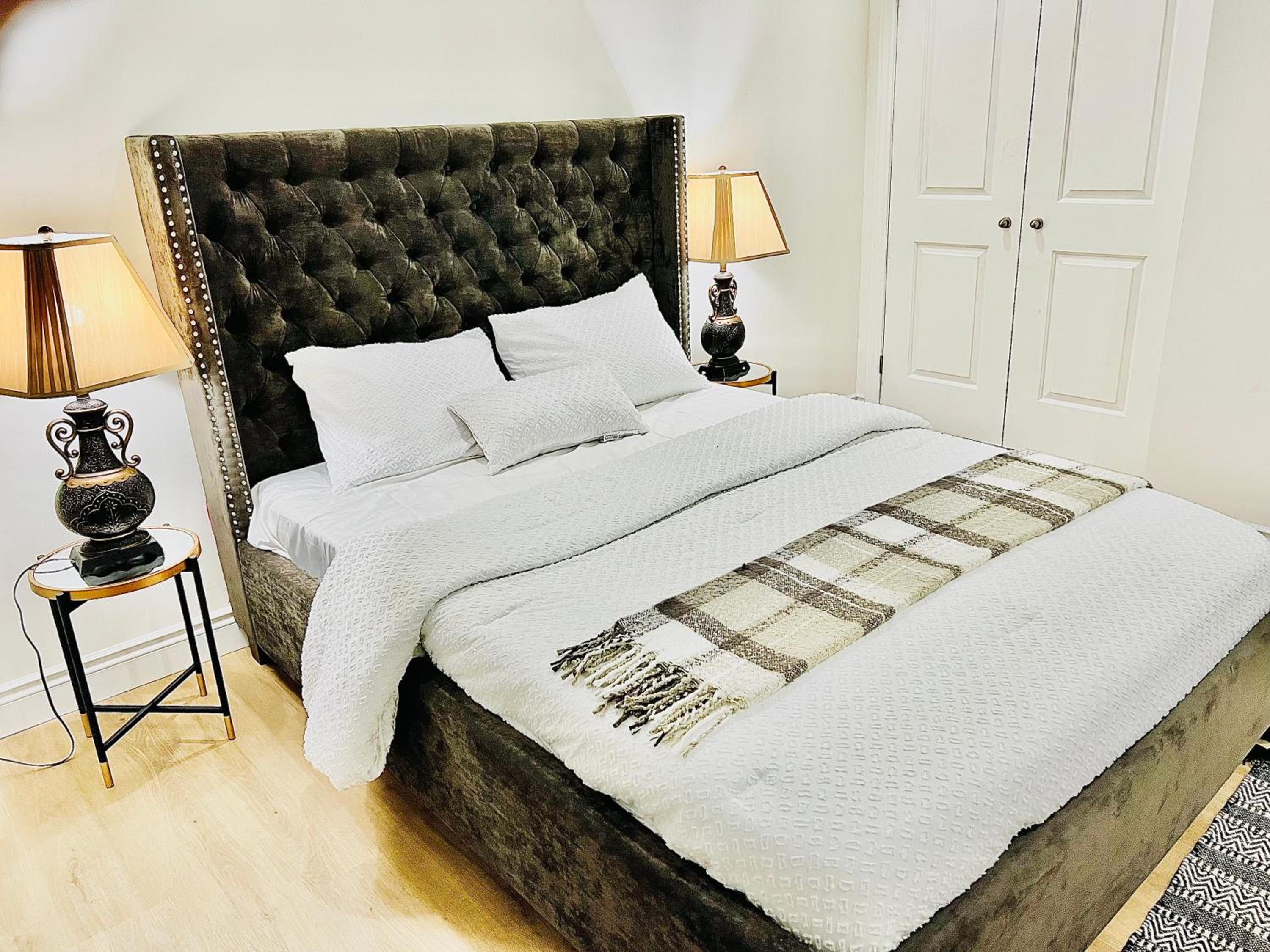 LaVida Exclusive Guest House, Free Parking (Rm#2)