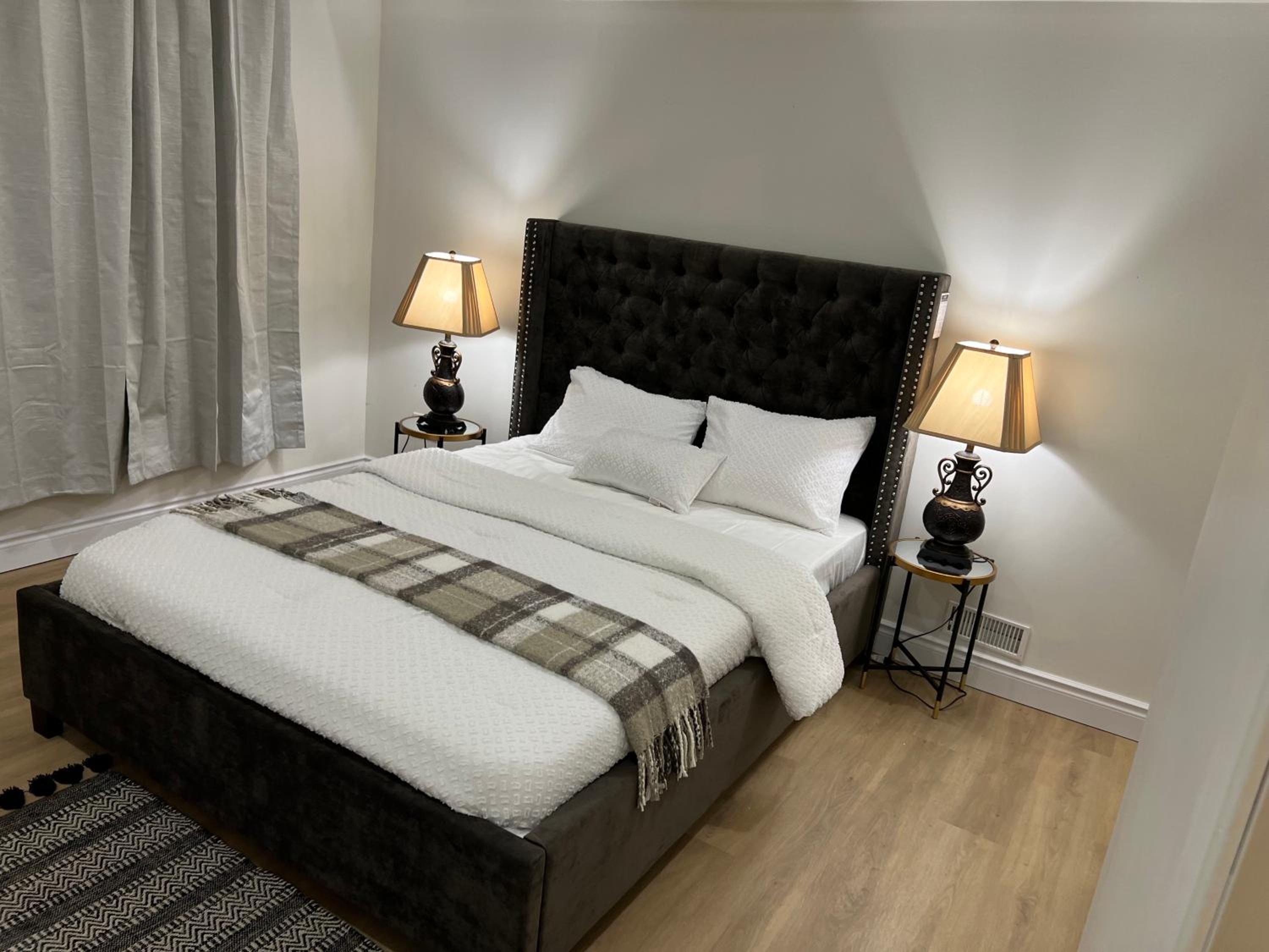 LaVida Exclusive Guest House, Free Parking (Rm#2)