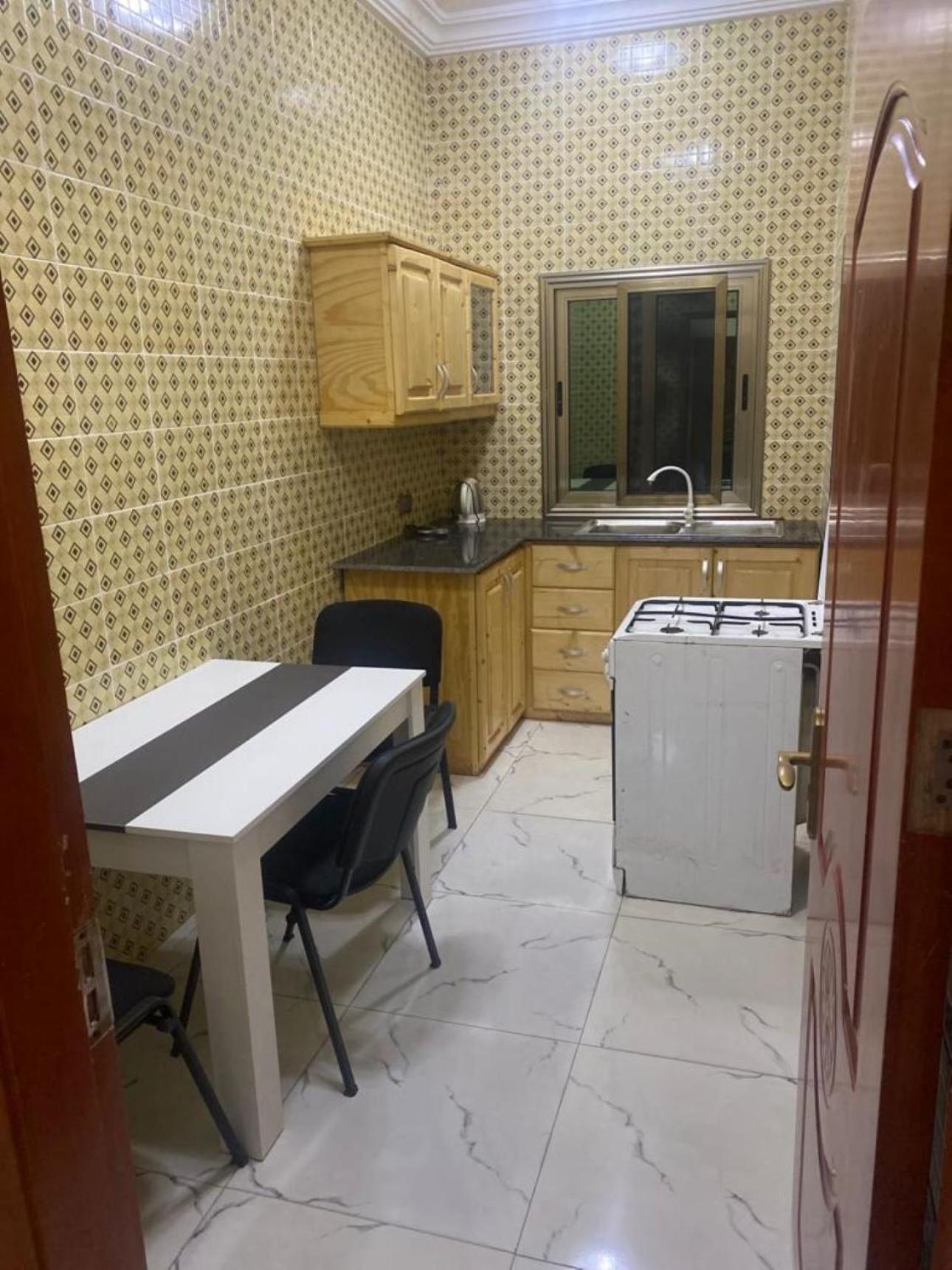 Two bedroom apartment Paradise estate Apt view 3