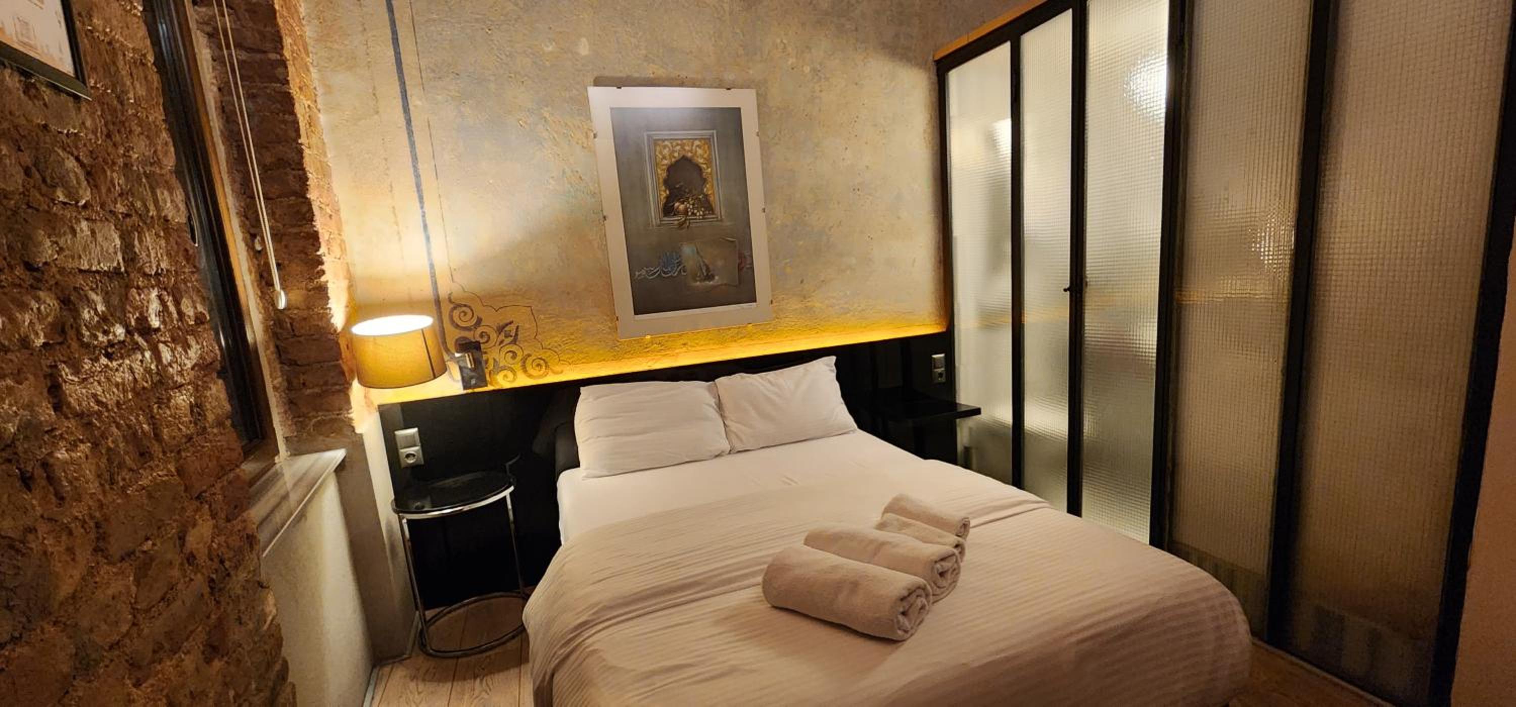Taksim Galata Tower, Rooms Galata Historical Hotel