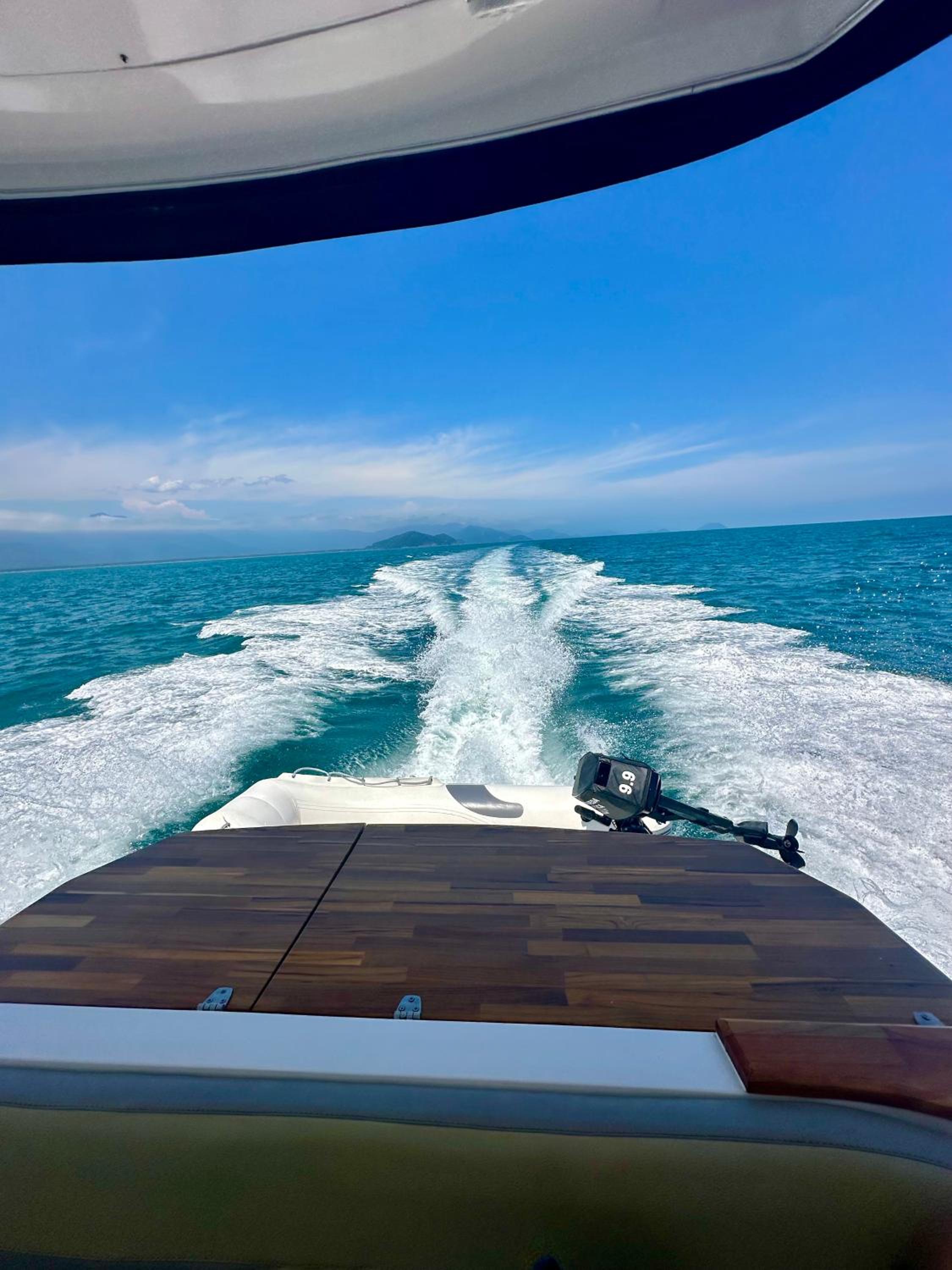 Apartamento Impecável Completo próximo à praia com Barco Opcional view 3