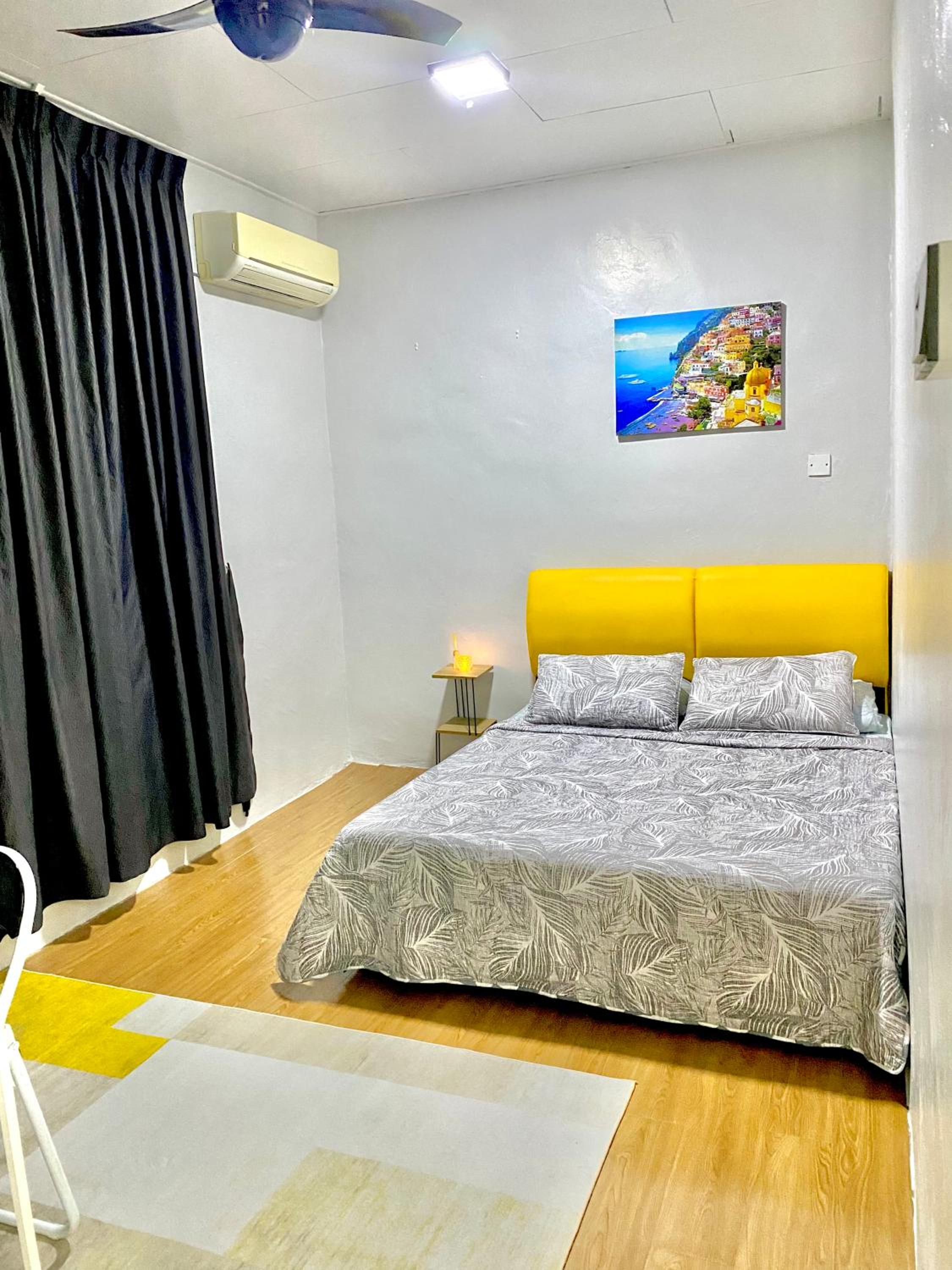 Mama Jijie Moslim Homestay BBU