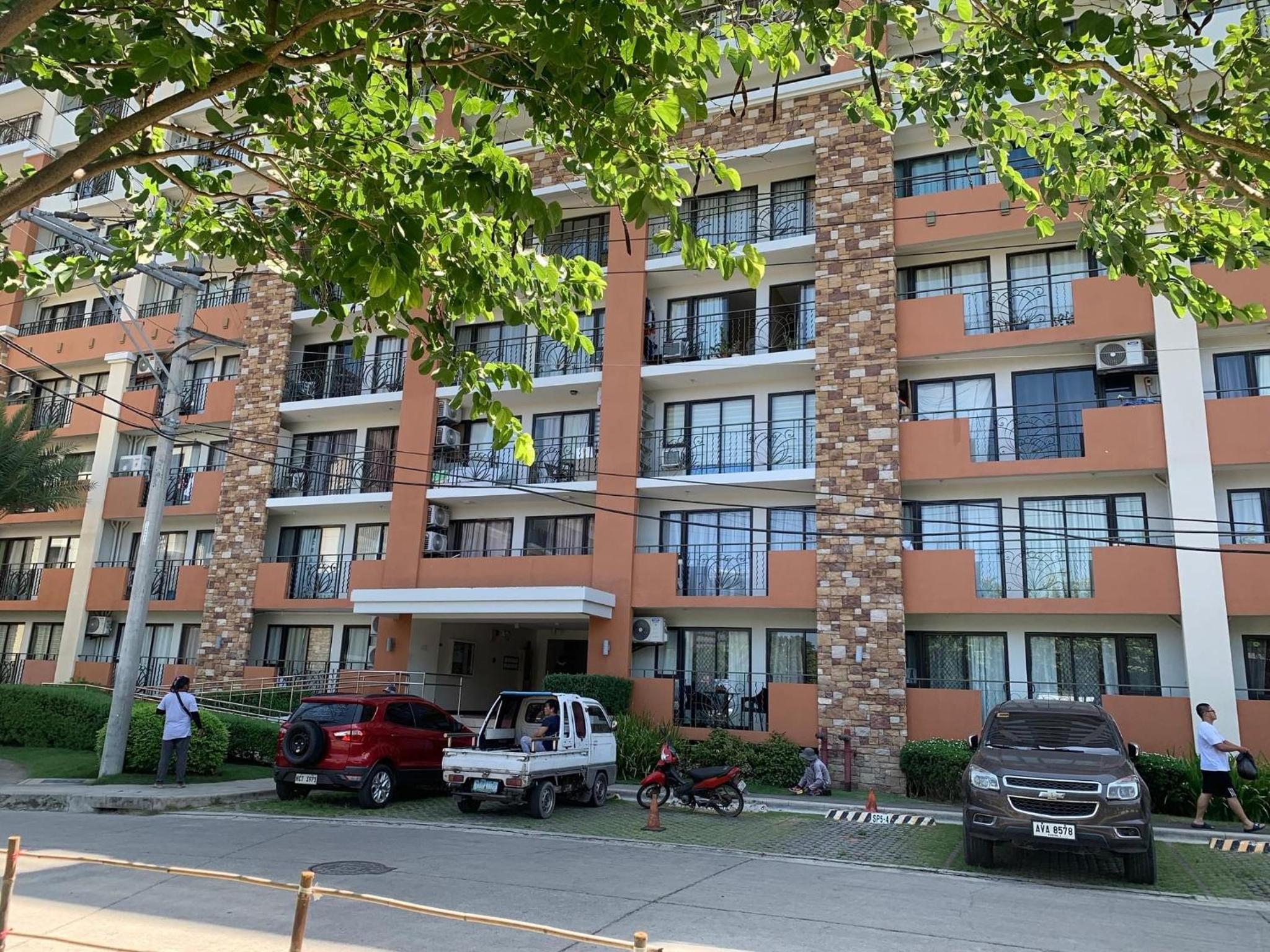 2-BR with Spectacular Views view 2