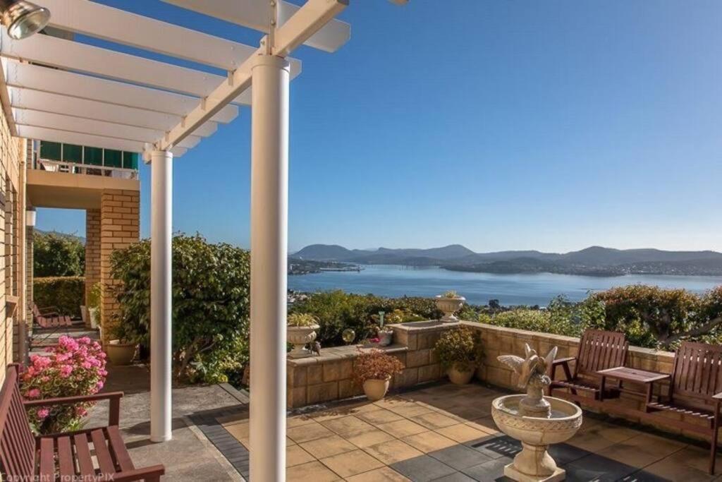 Stunning 180 degree River Derwent and Hobart View!