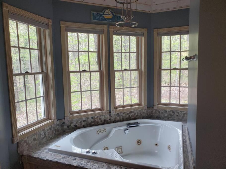 LakePath Beach House - XL hot tub, walk to beach view 2