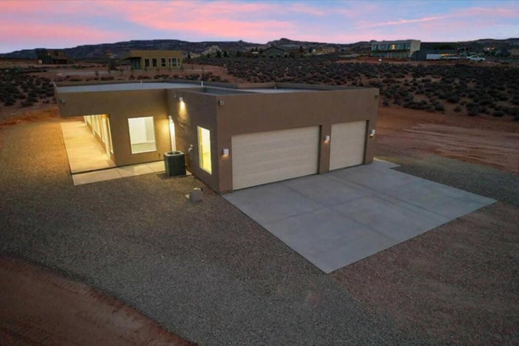 Canyon Mesa Haven, Luxury Stay near Lake Powell view 2