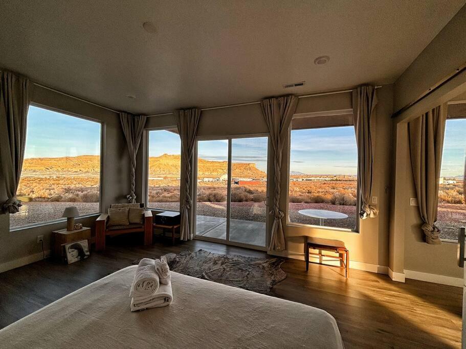 Page Vacations - Canyon Mesa Haven, Luxury Stay near Lake Powell - Property Image 2