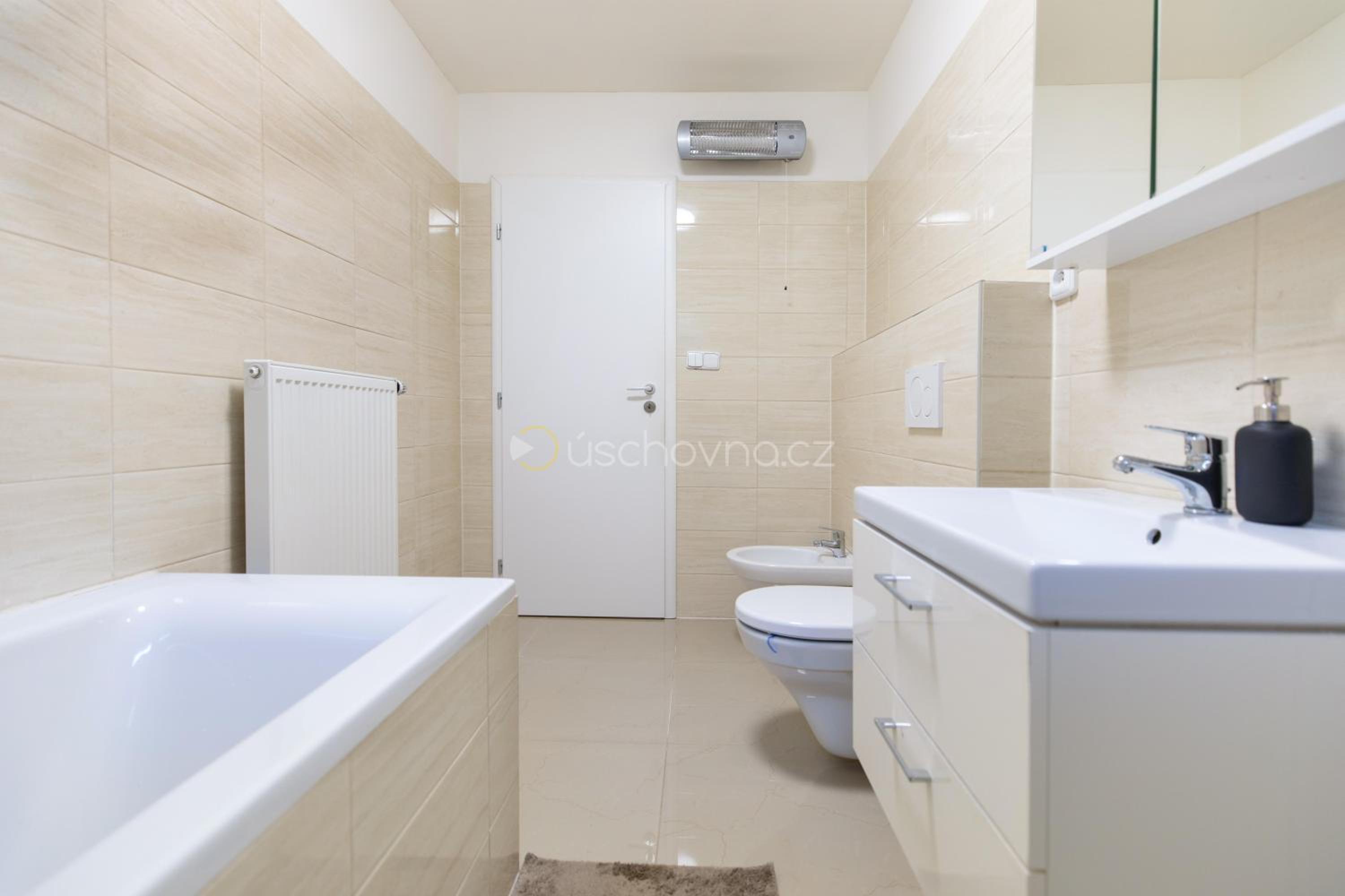 Airport Luxury Apartment & Spa Prague