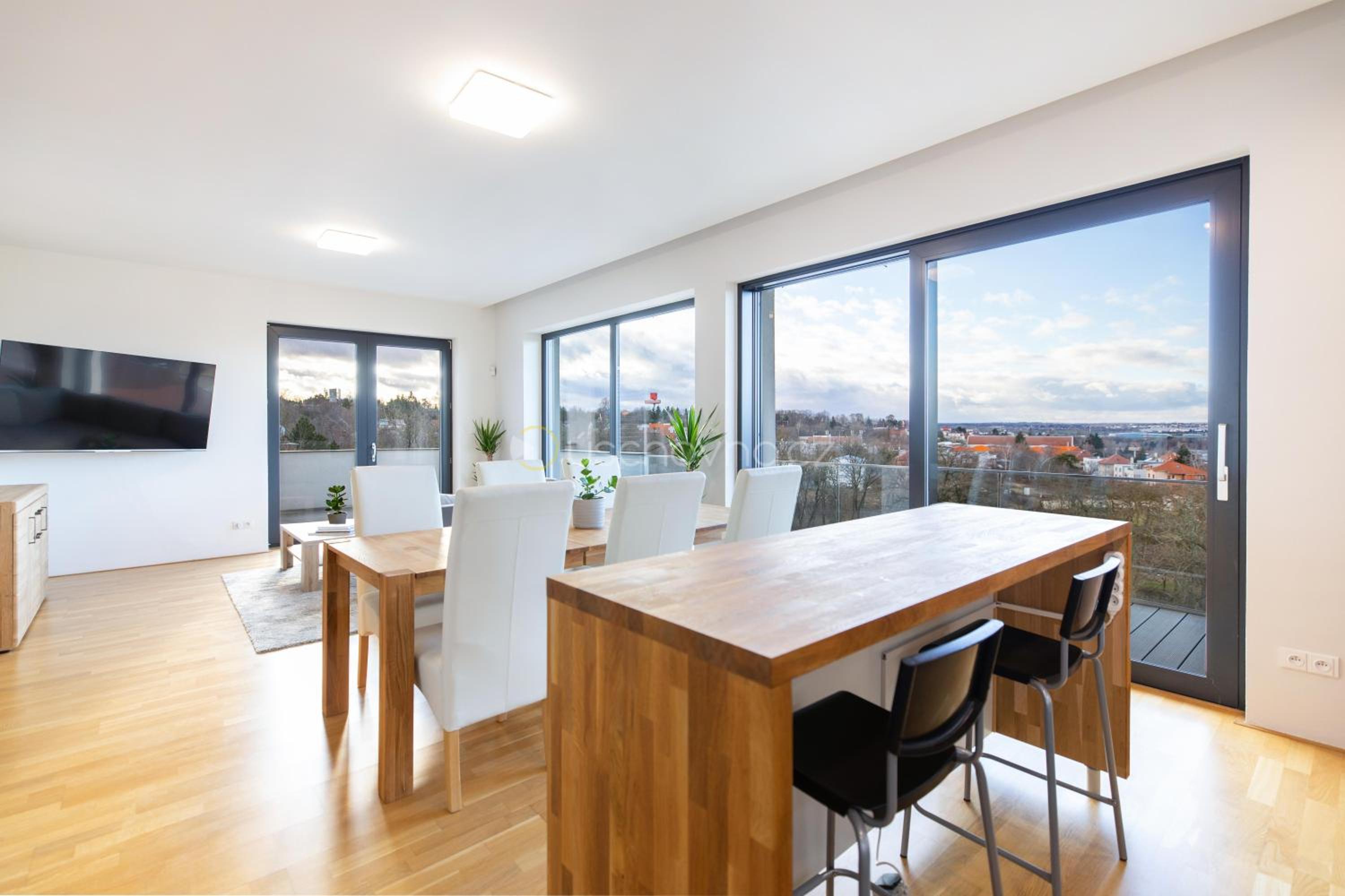 Airport Luxury Apartment & Spa Prague