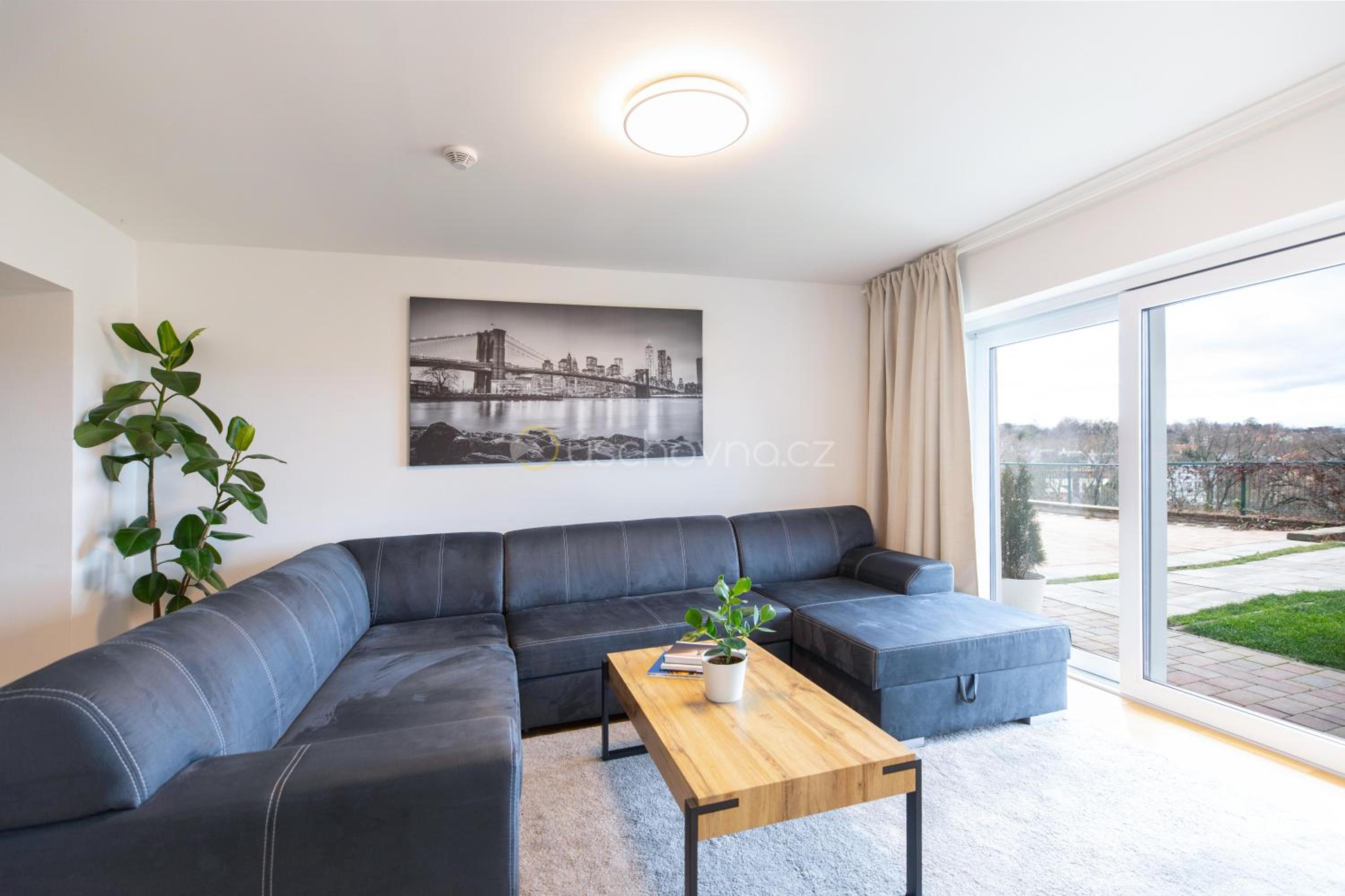 Airport Luxury Apartment & Spa Prague