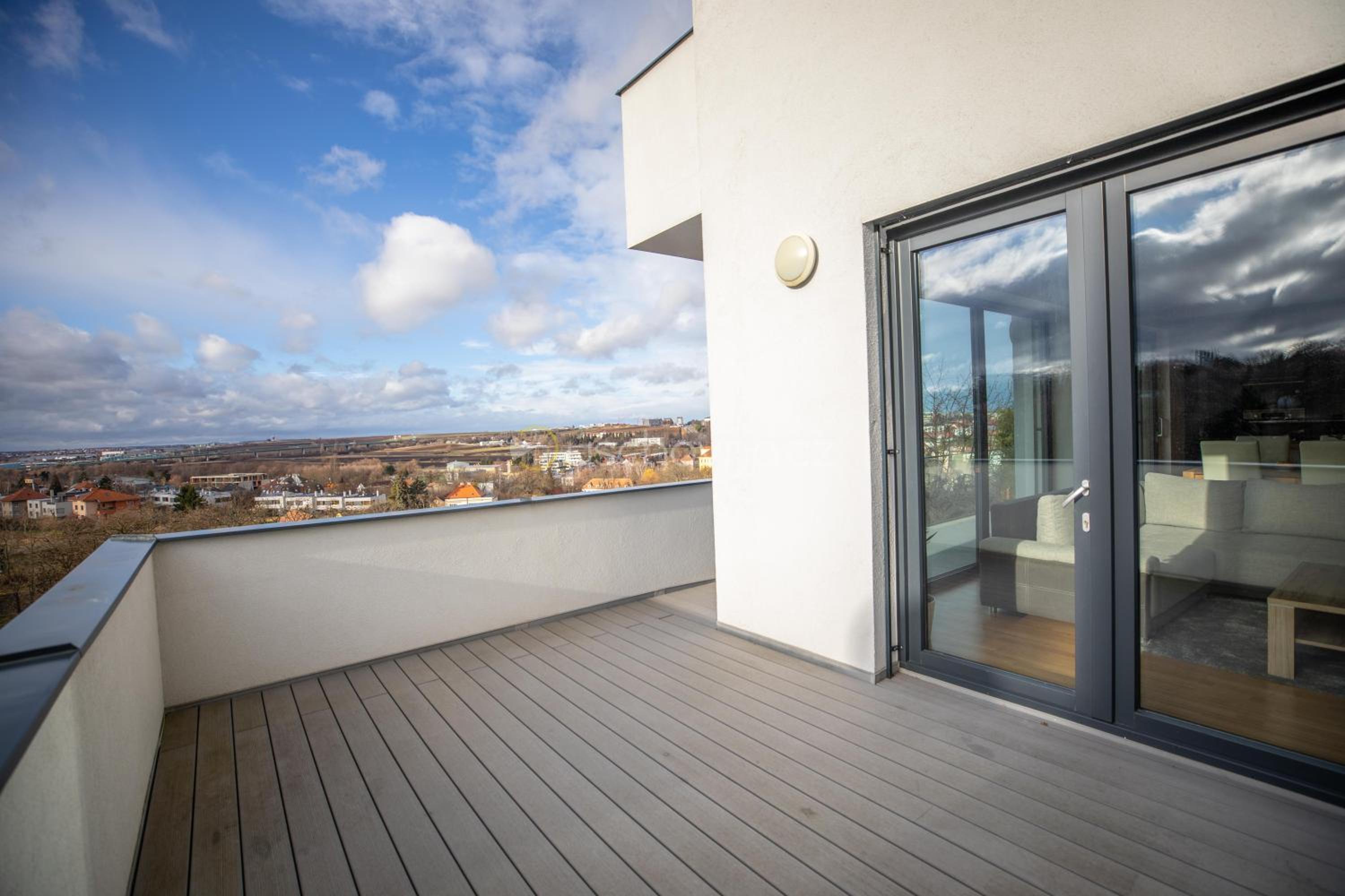 Airport Luxury Apartment & Spa Prague