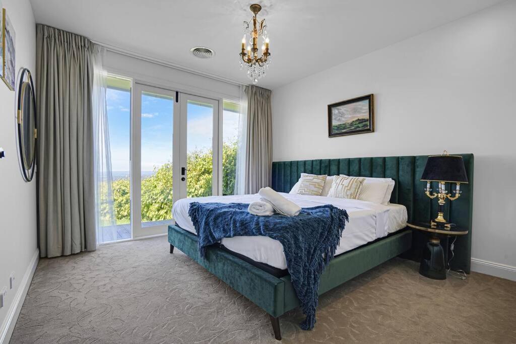 Great View House in Mt Eliza