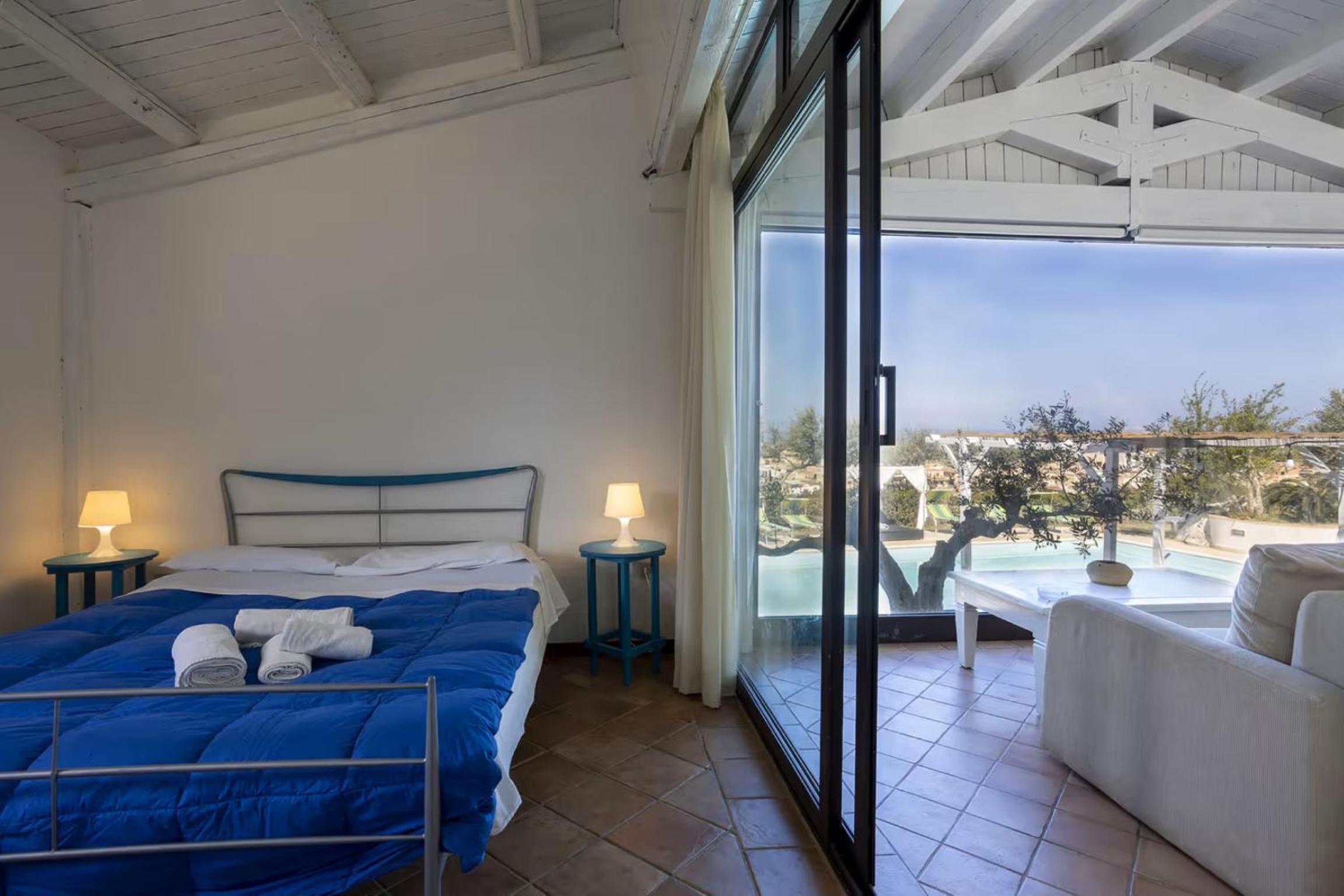Villa retreat with private pool and mesmerizing sea view photo 3