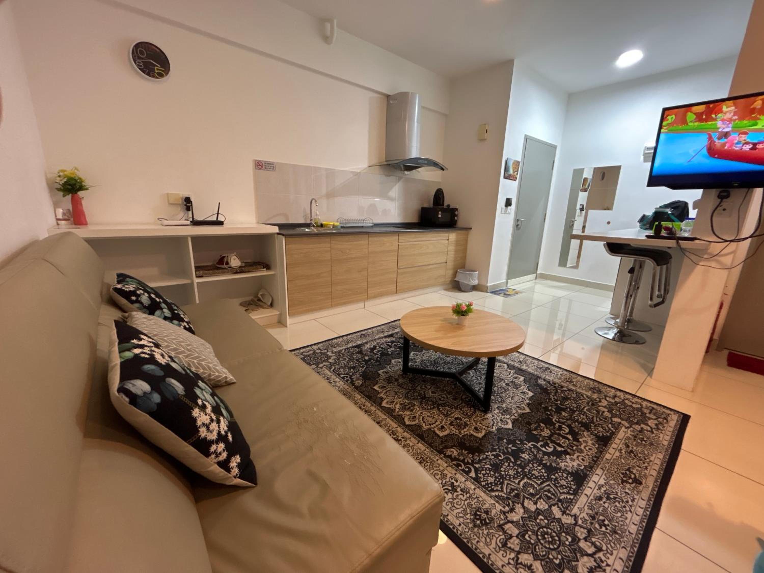 EVO SOHO Studio Suites by Tok Wan Homestay photo 8