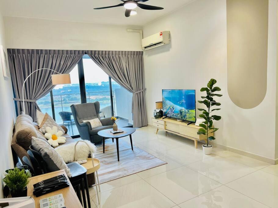 Country Garden Danga Bay BY R9 Homestay