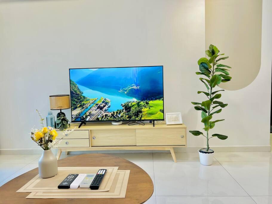 Country Garden Danga Bay BY R9 Homestay