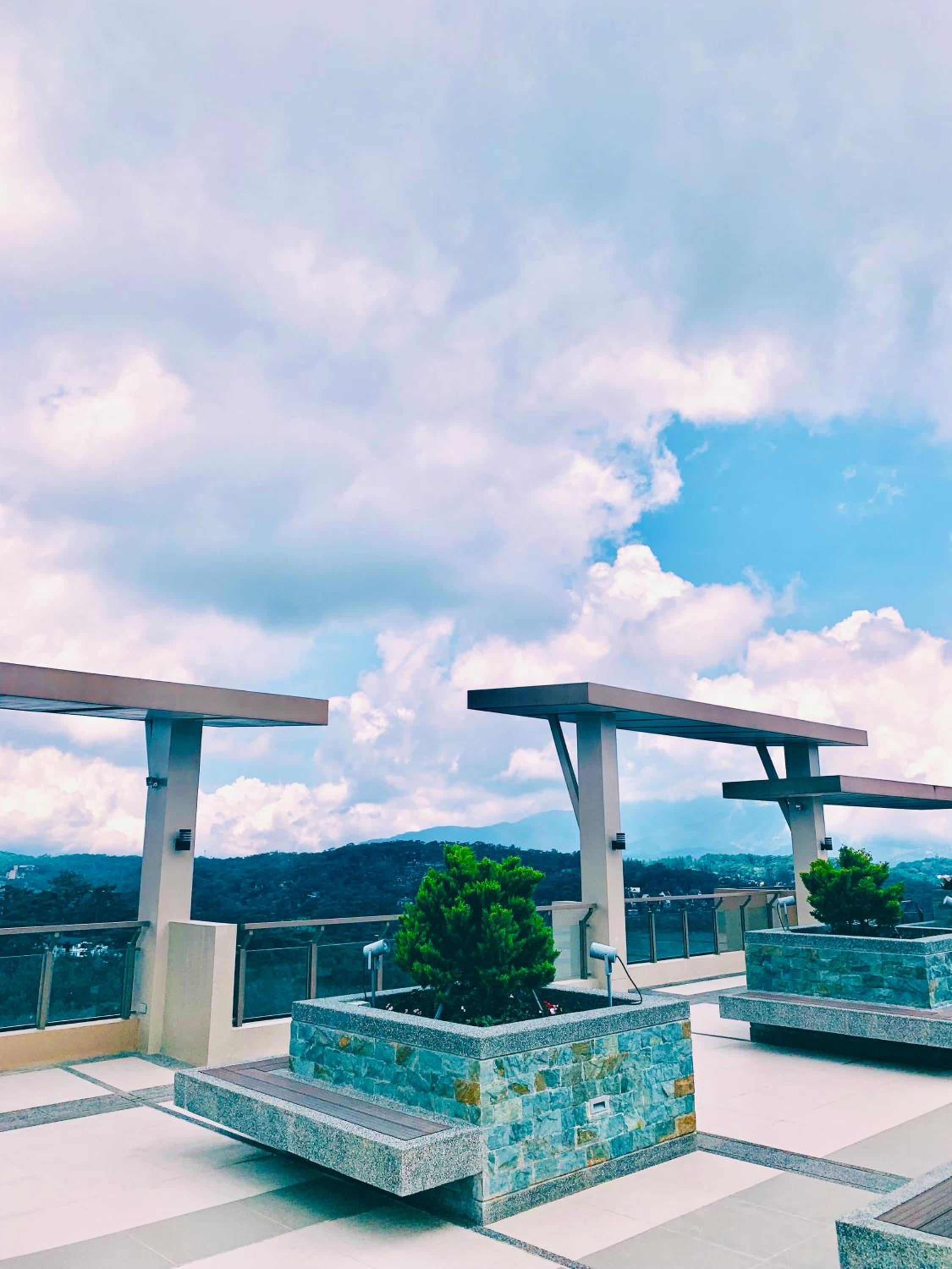 YourHomeAway,LuxFlat at BristleRidge Baguio