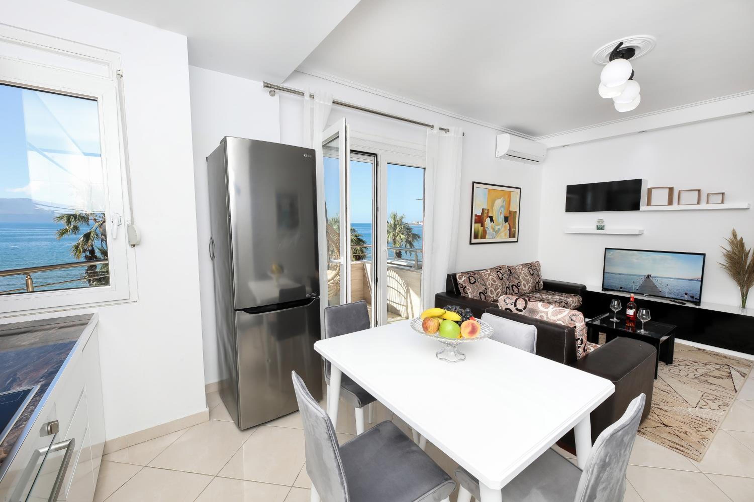Jimi Apartments 2